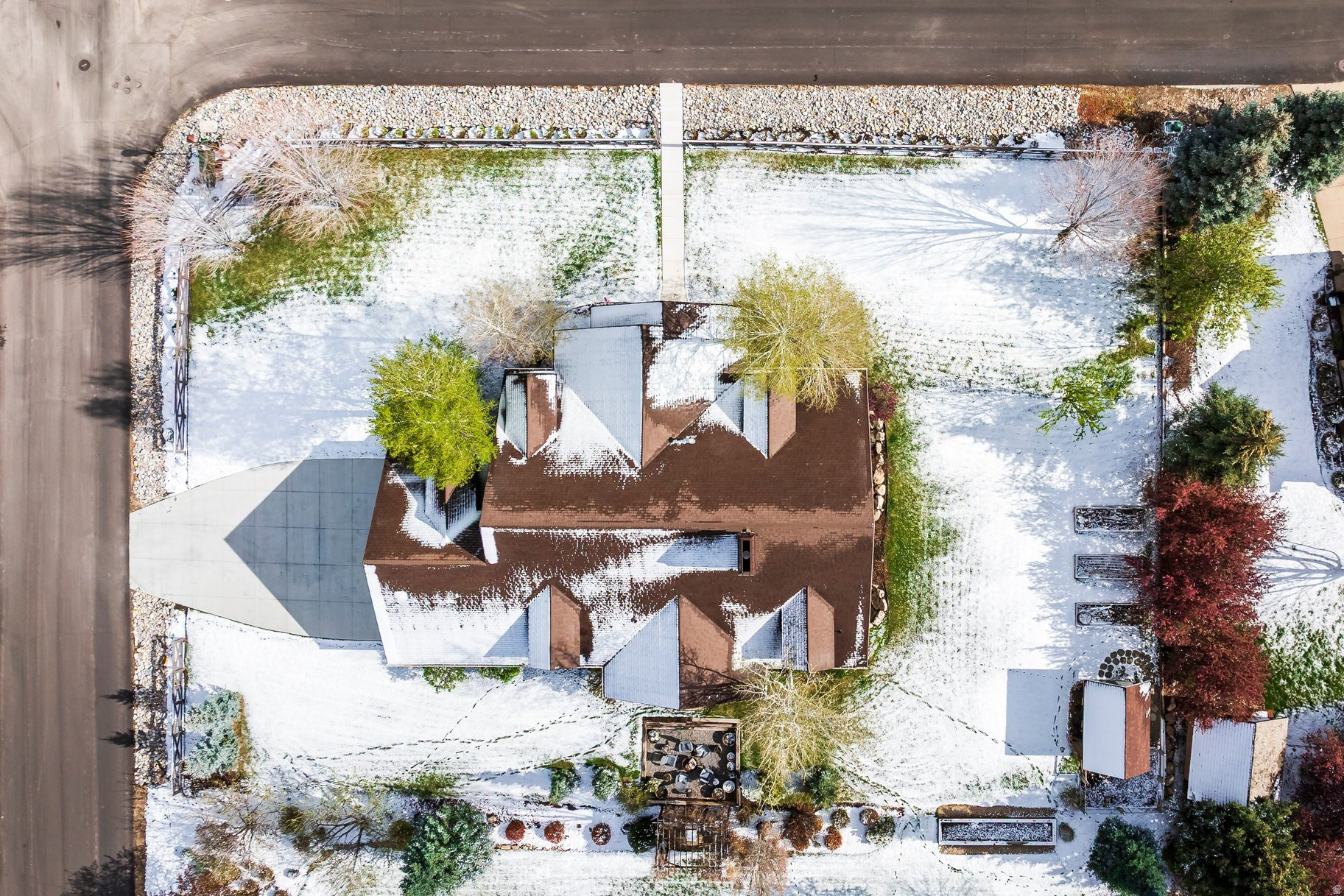 main property photo 75
