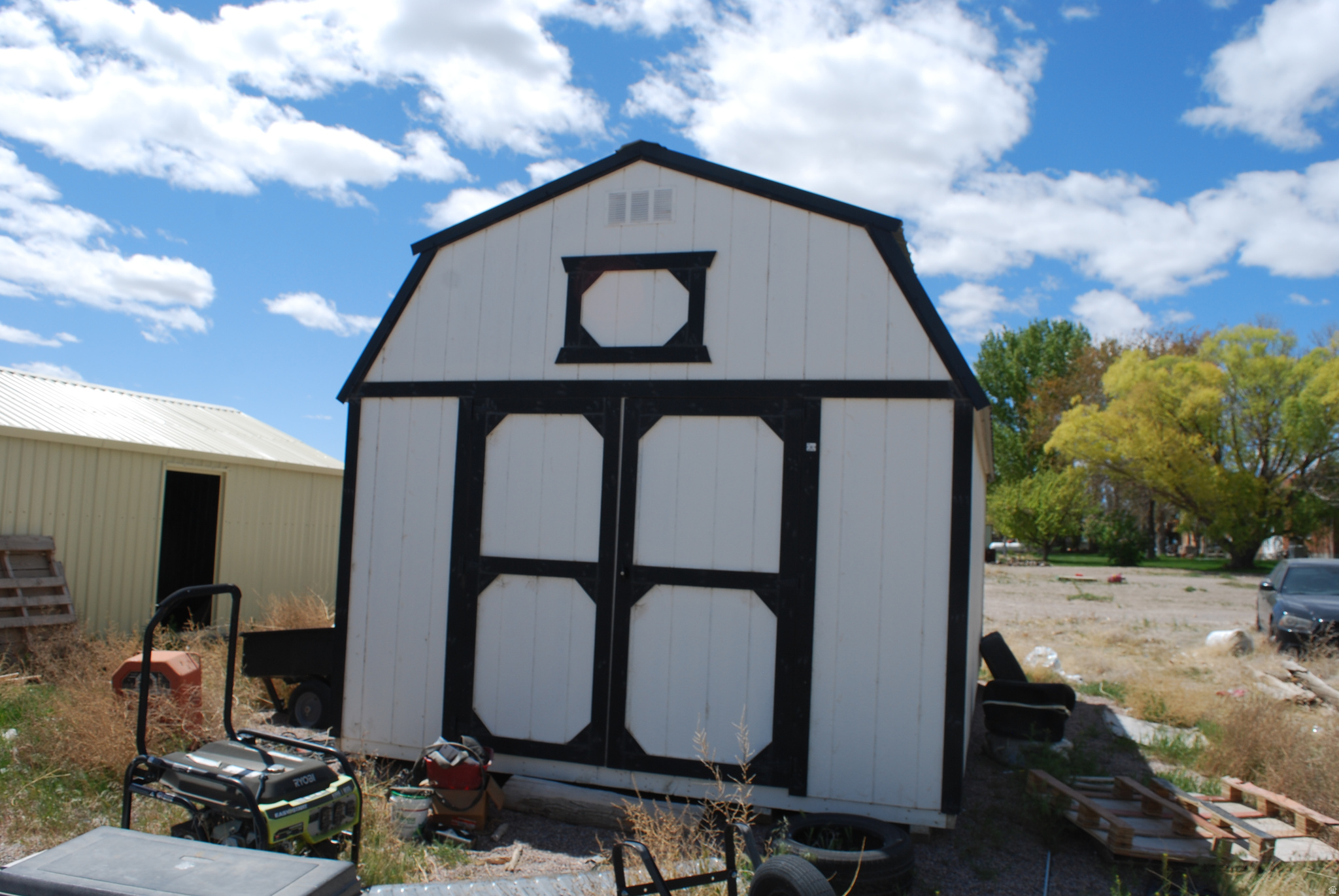 main property photo 41