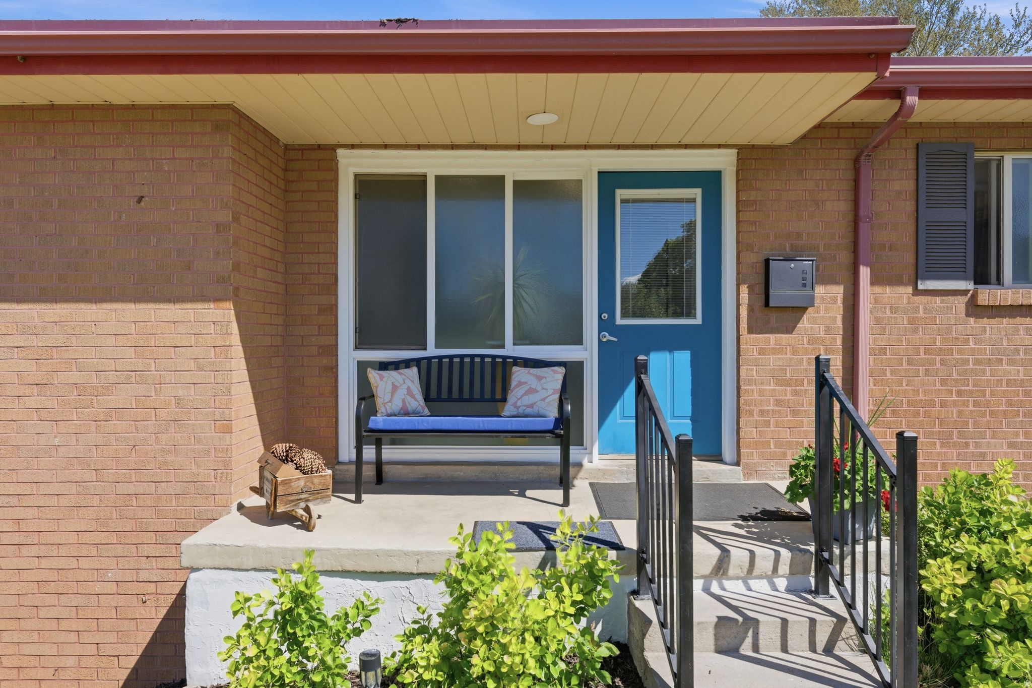 main property photo 5