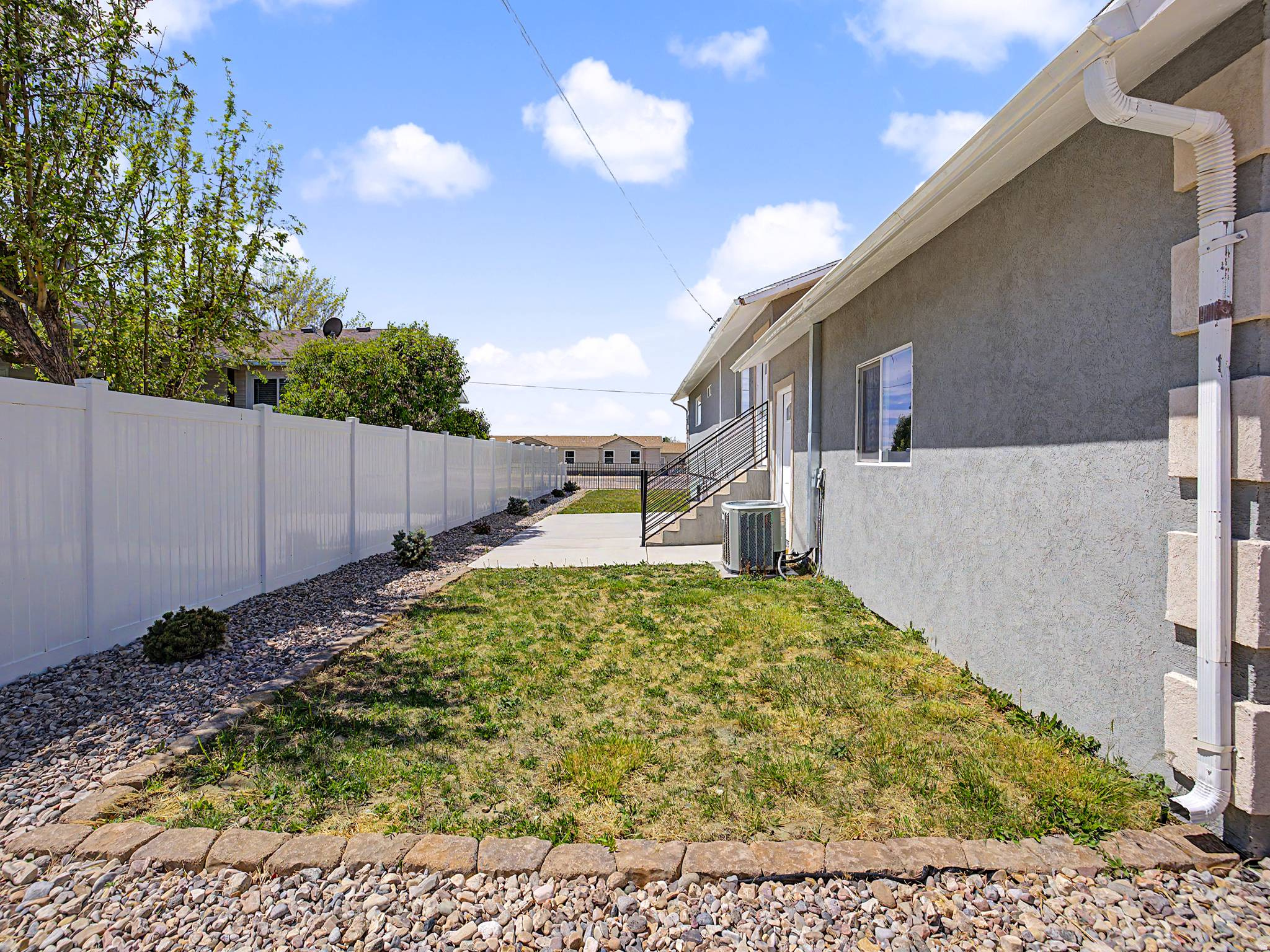 main property photo 27