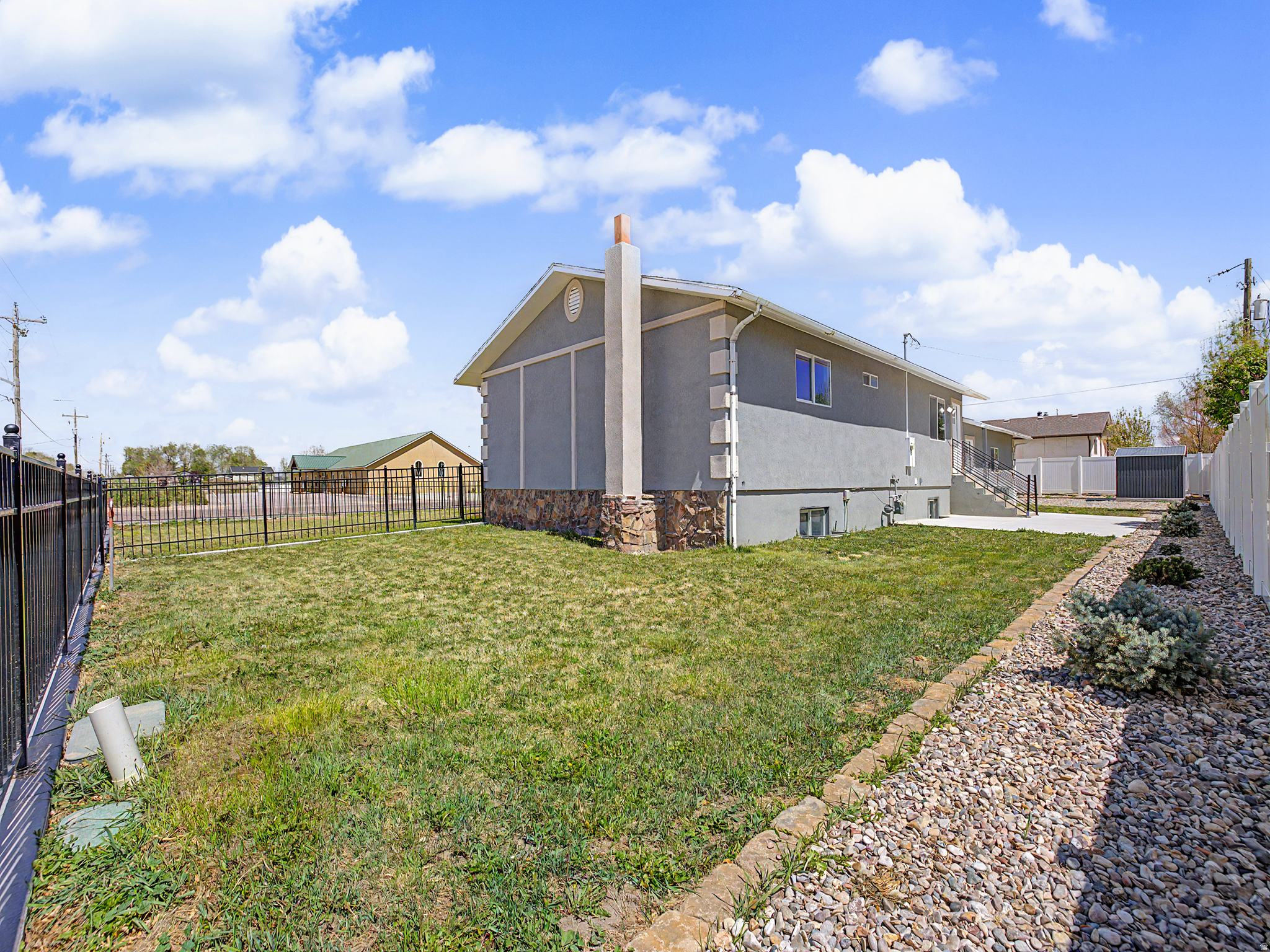 main property photo 29