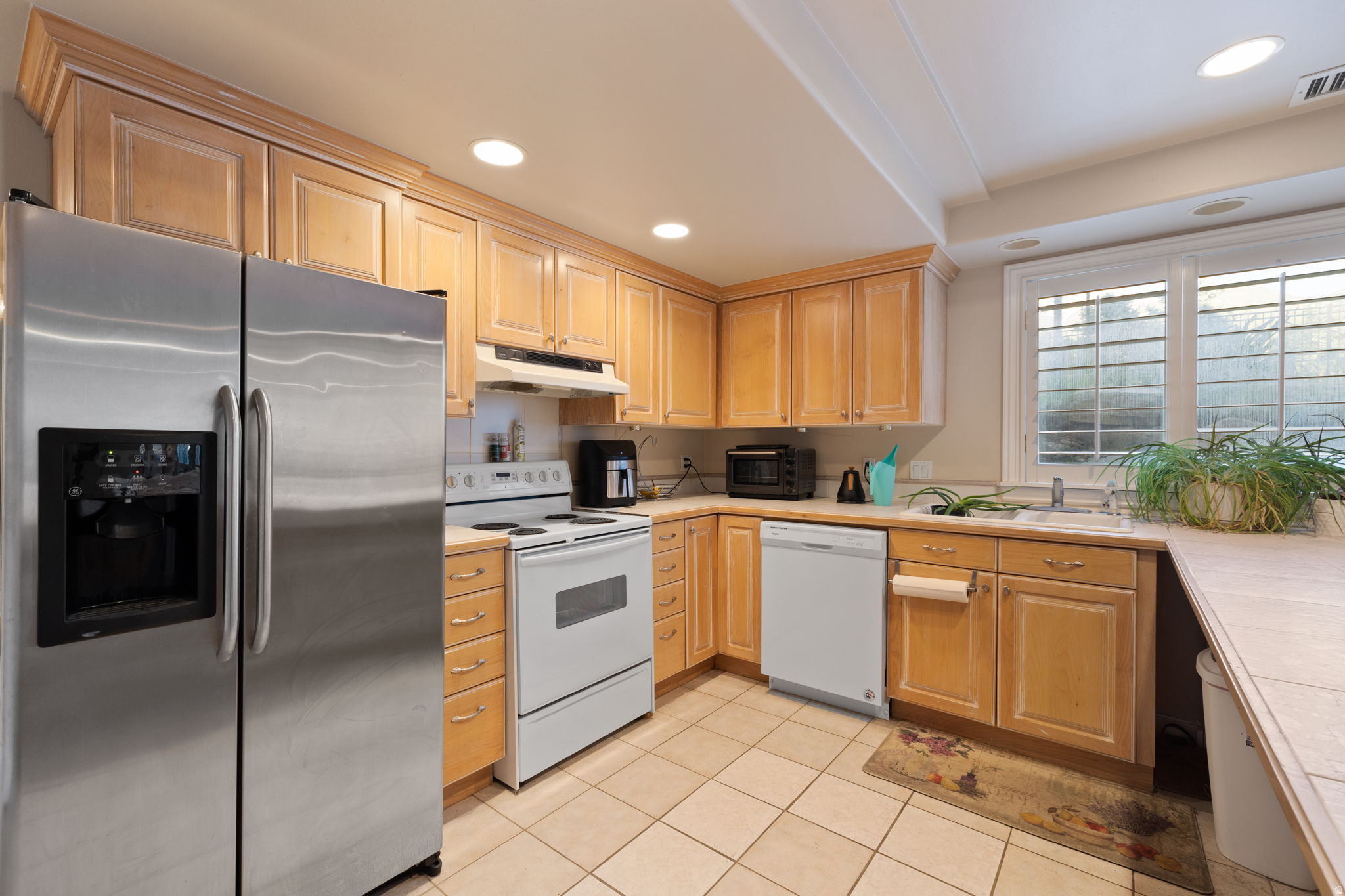 main property photo 68