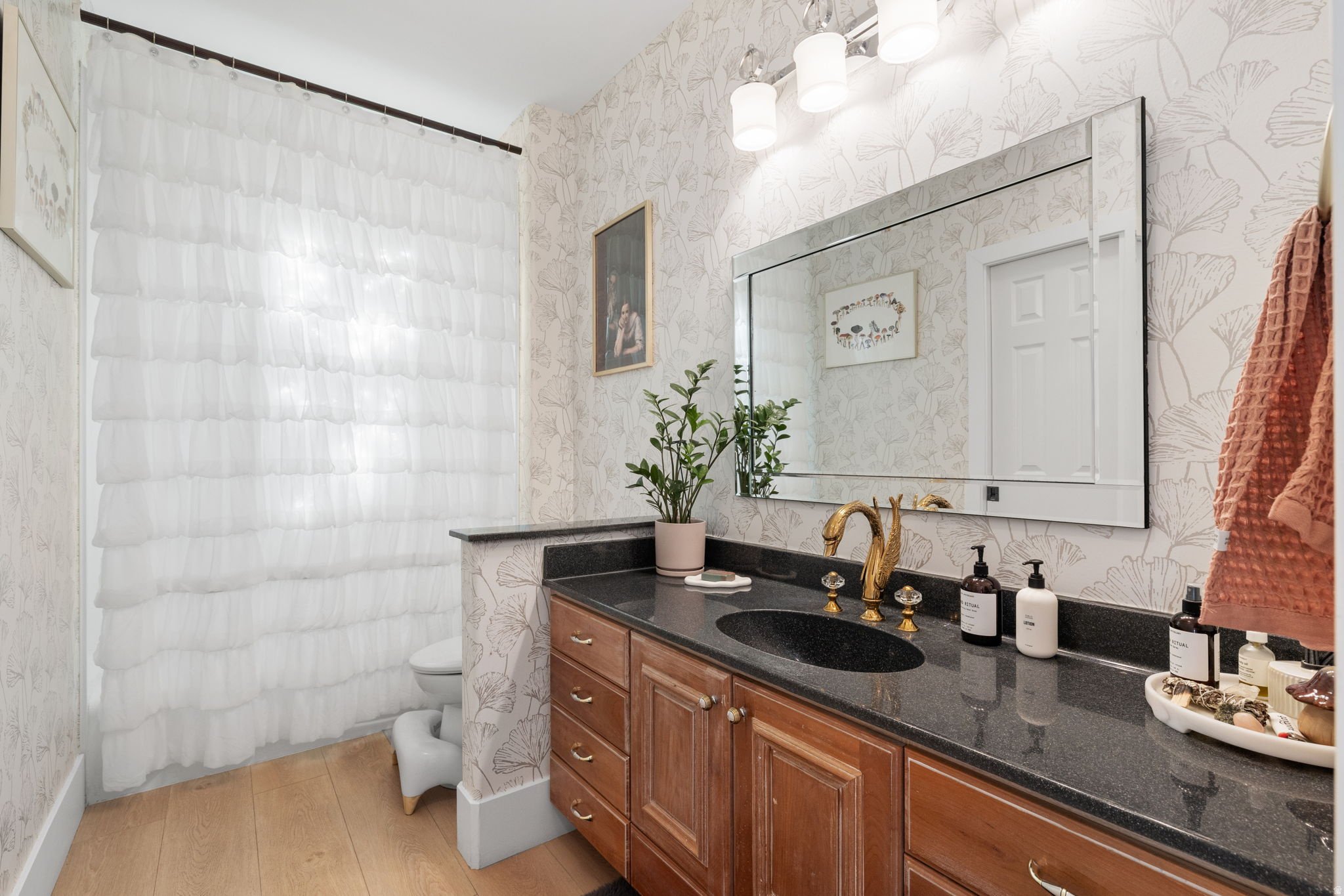 main property photo 81