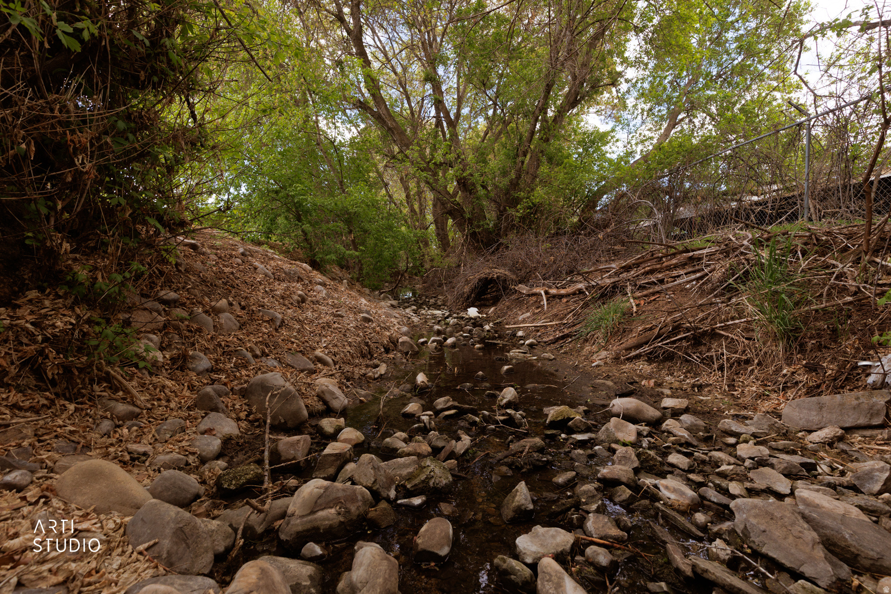 main property photo 28