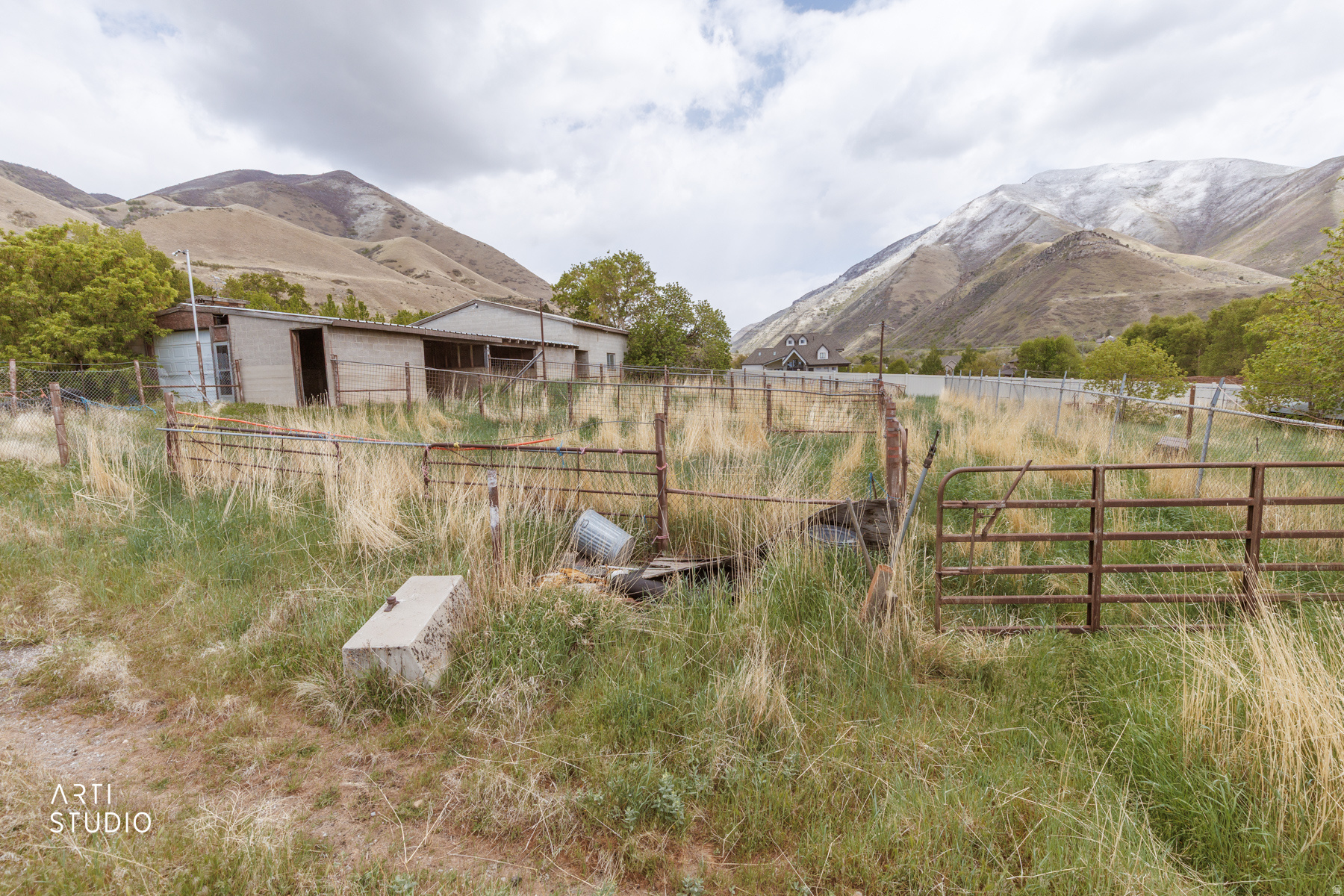 main property photo 30