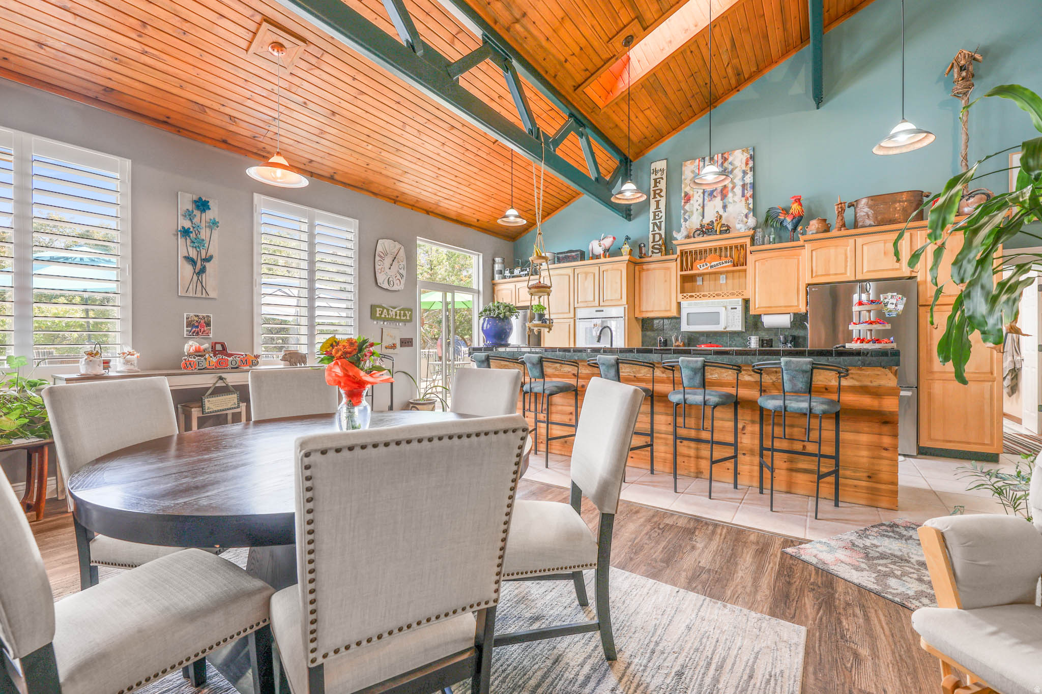 main property photo 23