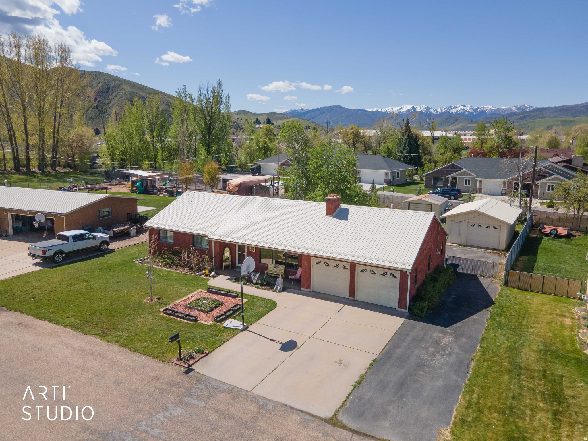 main property photo 44