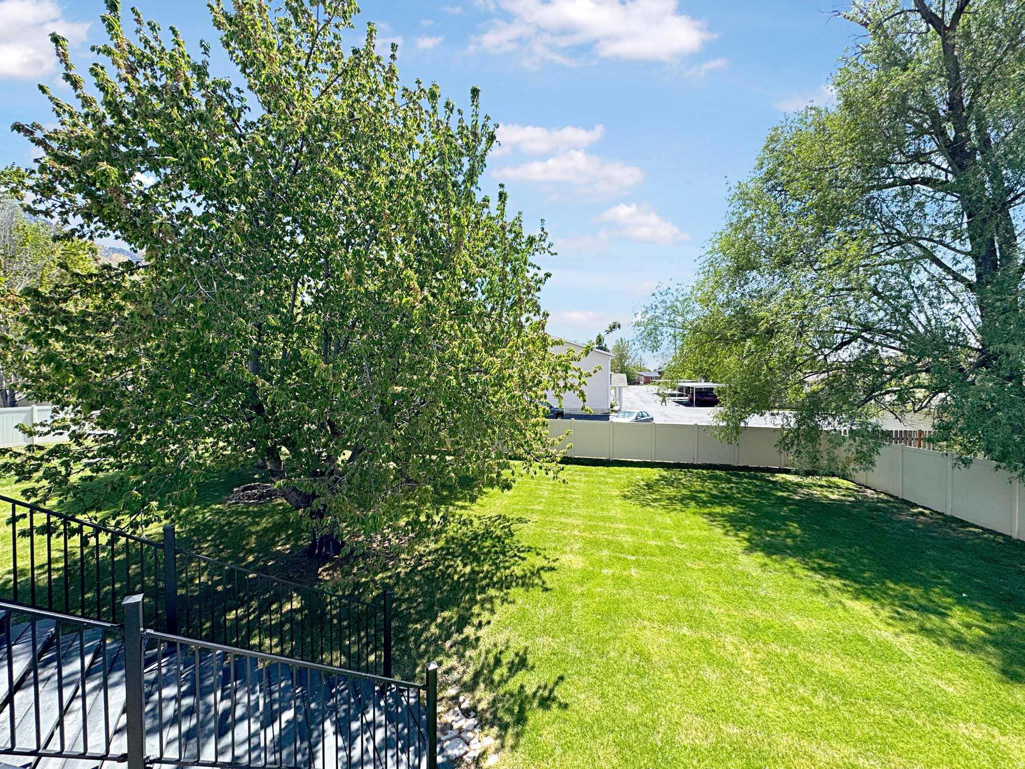 main property photo 37