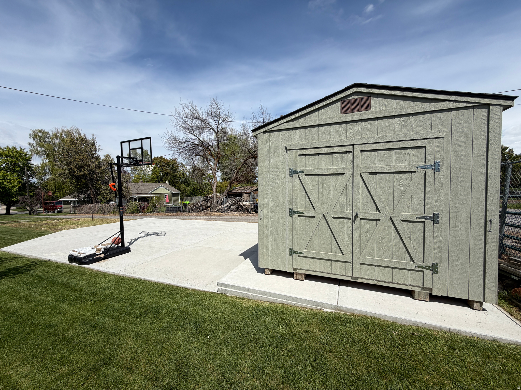 main property photo 18