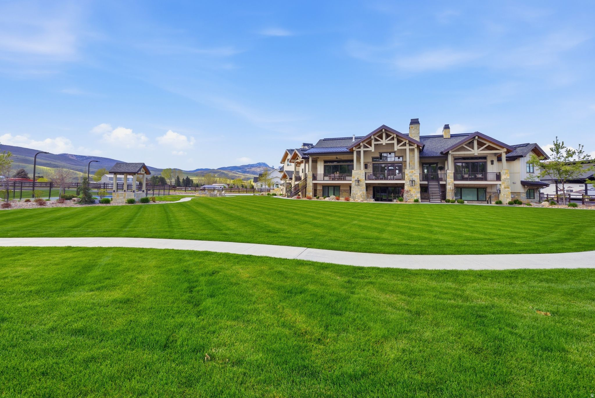 main property photo 111