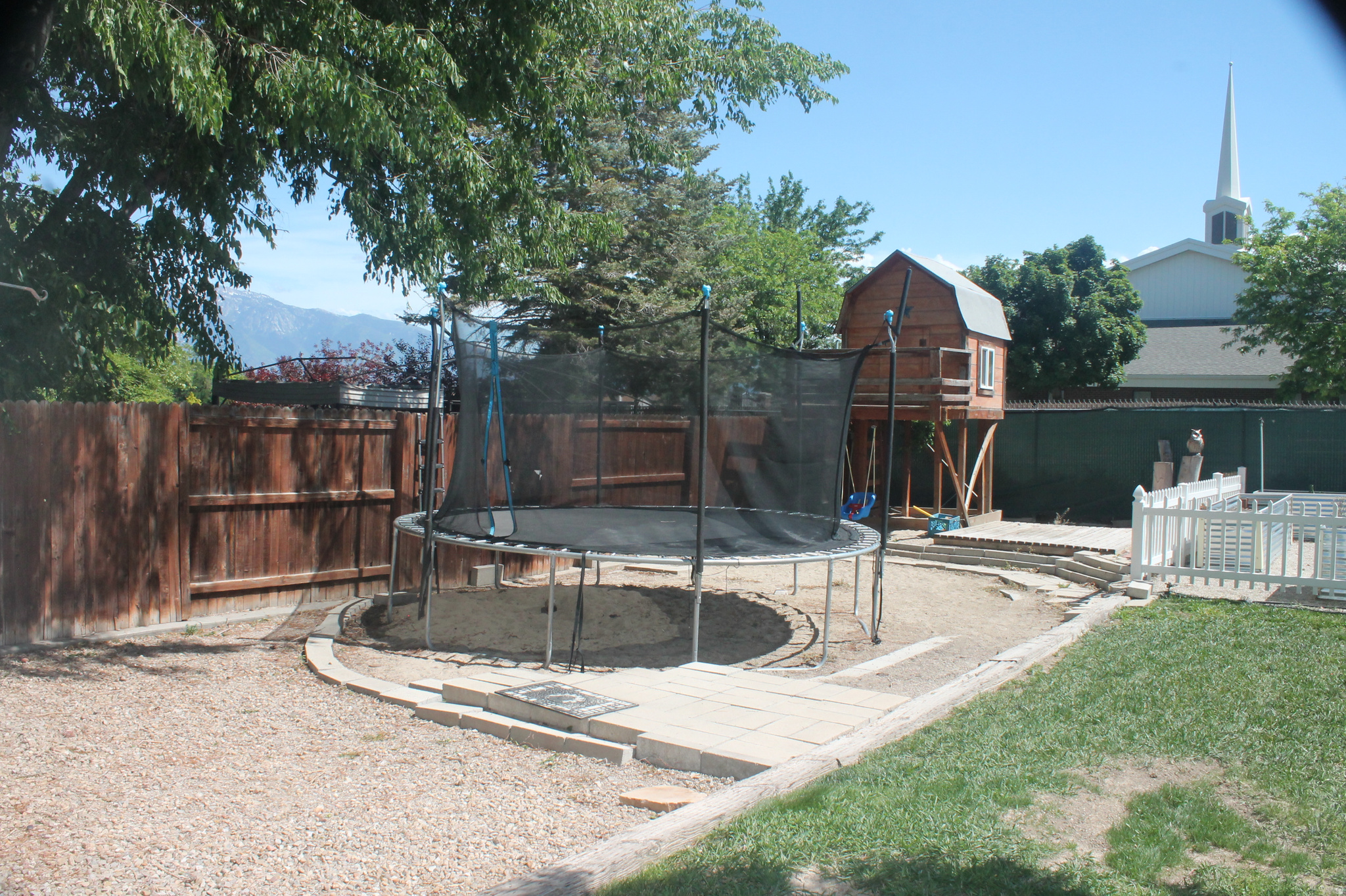 main property photo 50