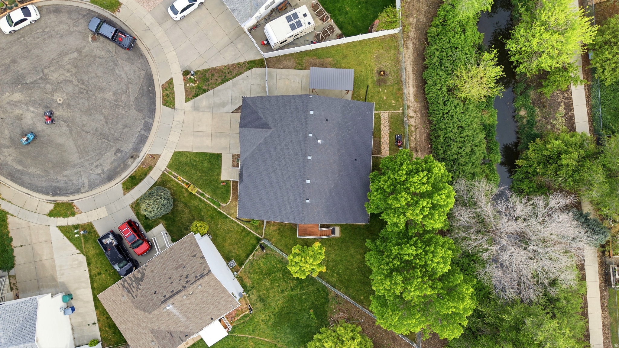 main property photo 45