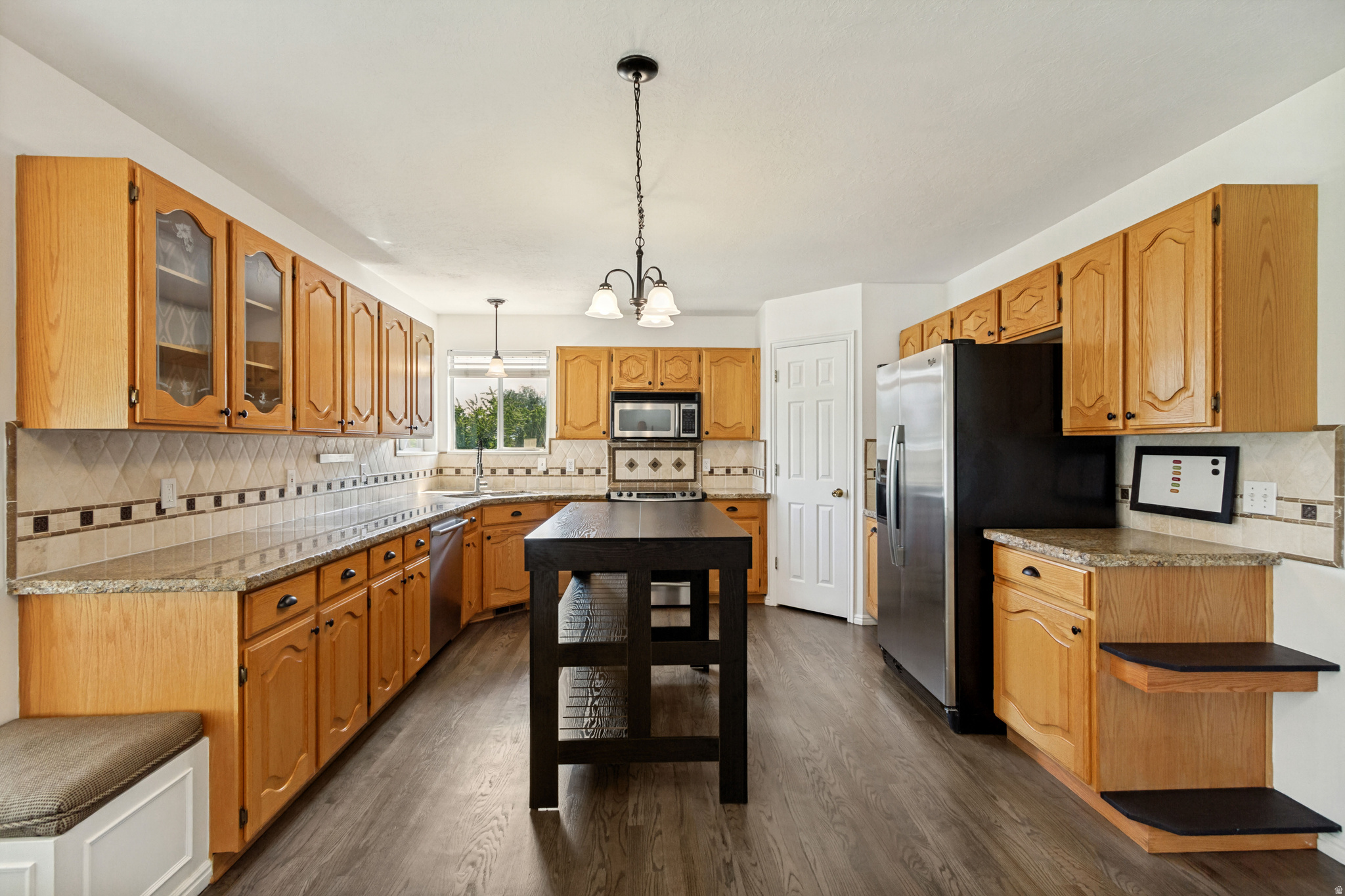 main property photo 13