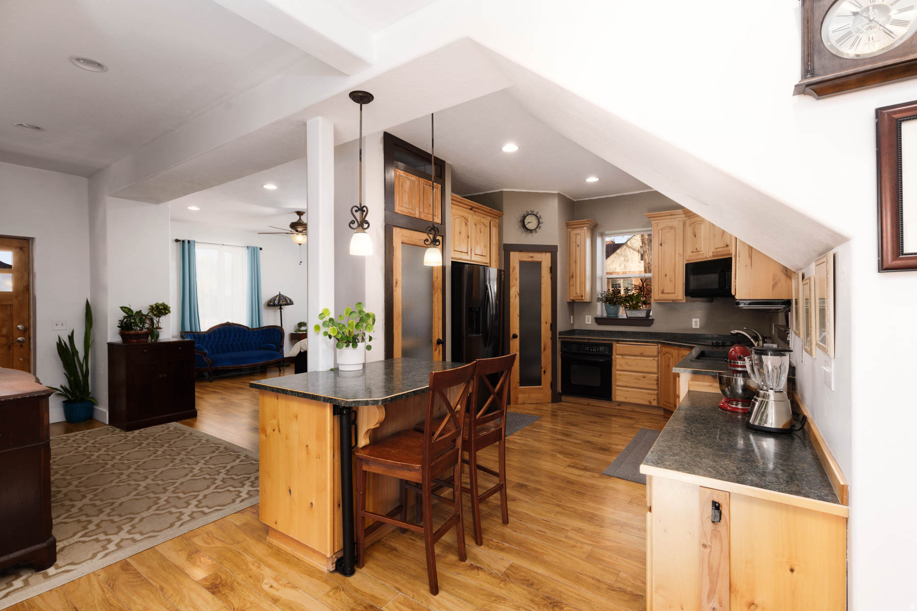 main property photo 12