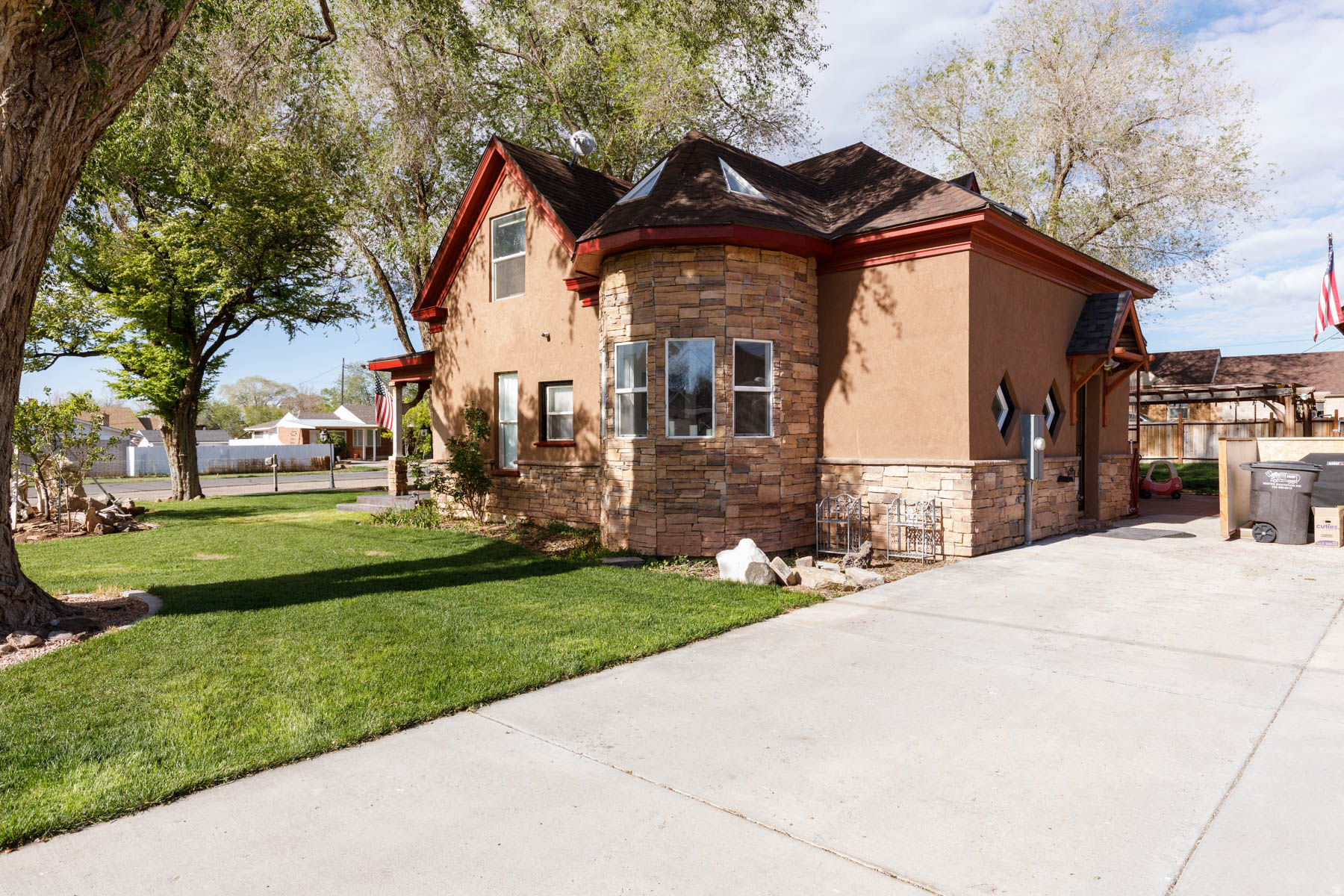 main property photo 54