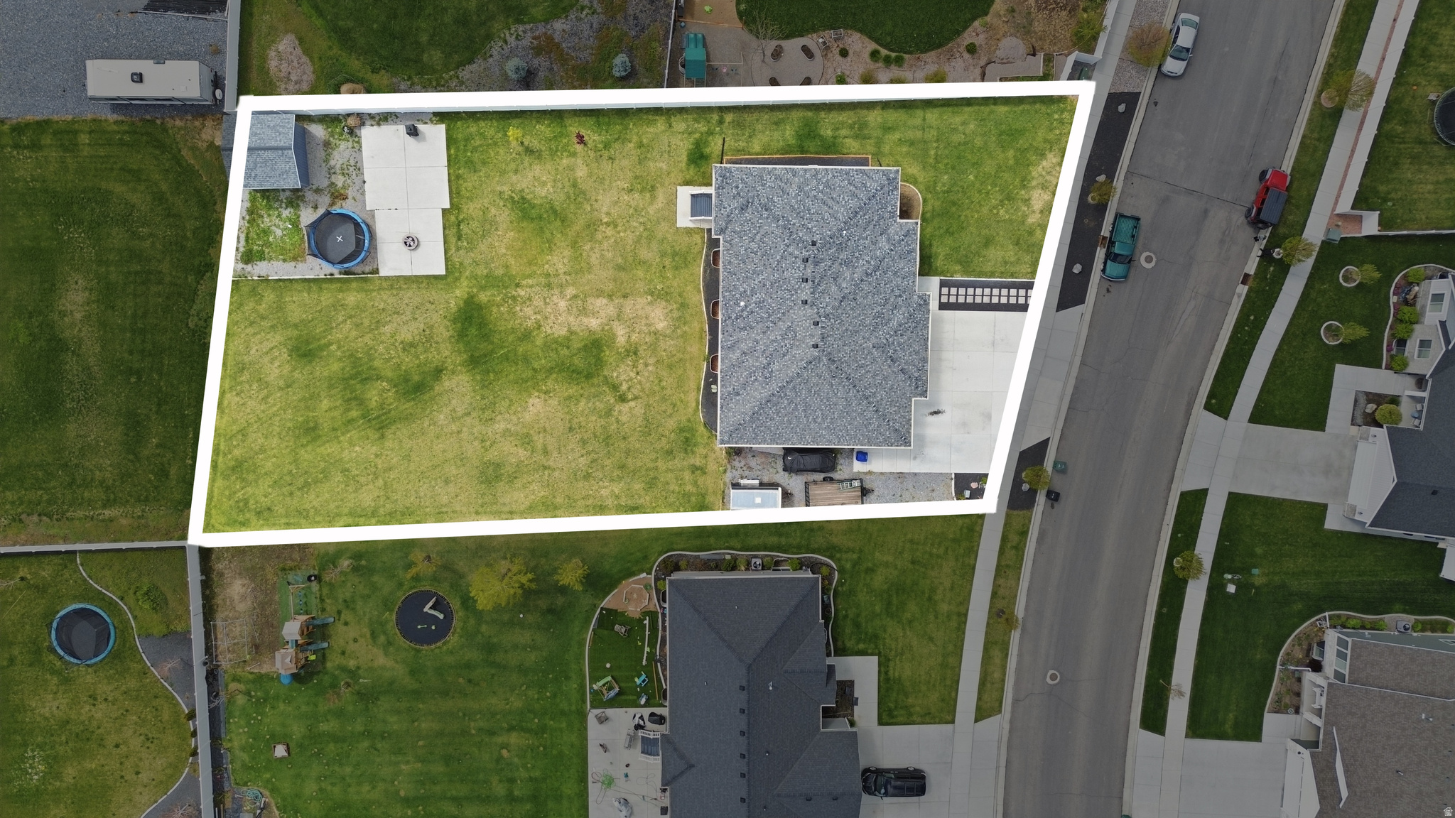 main property photo 30