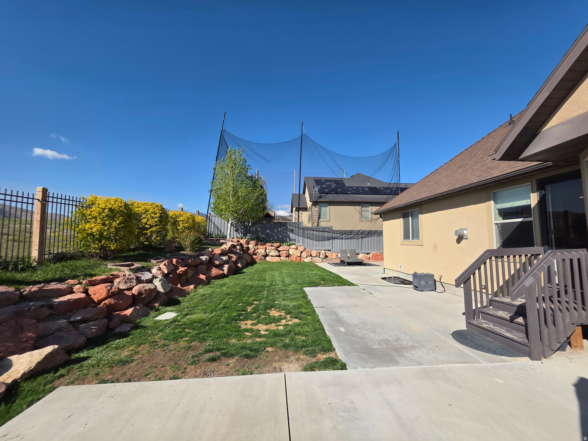 main property photo 29