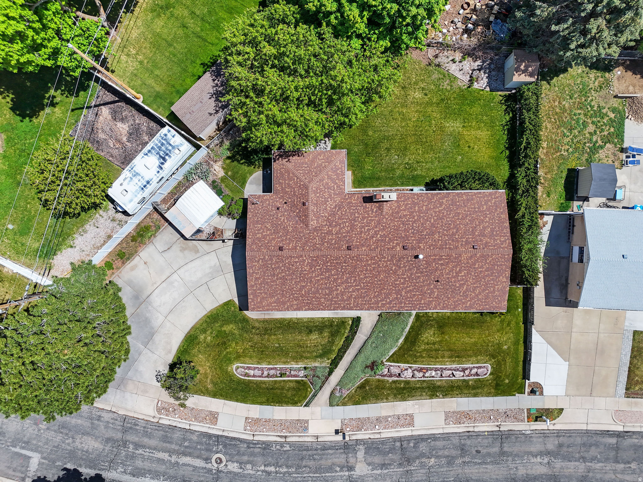main property photo 44