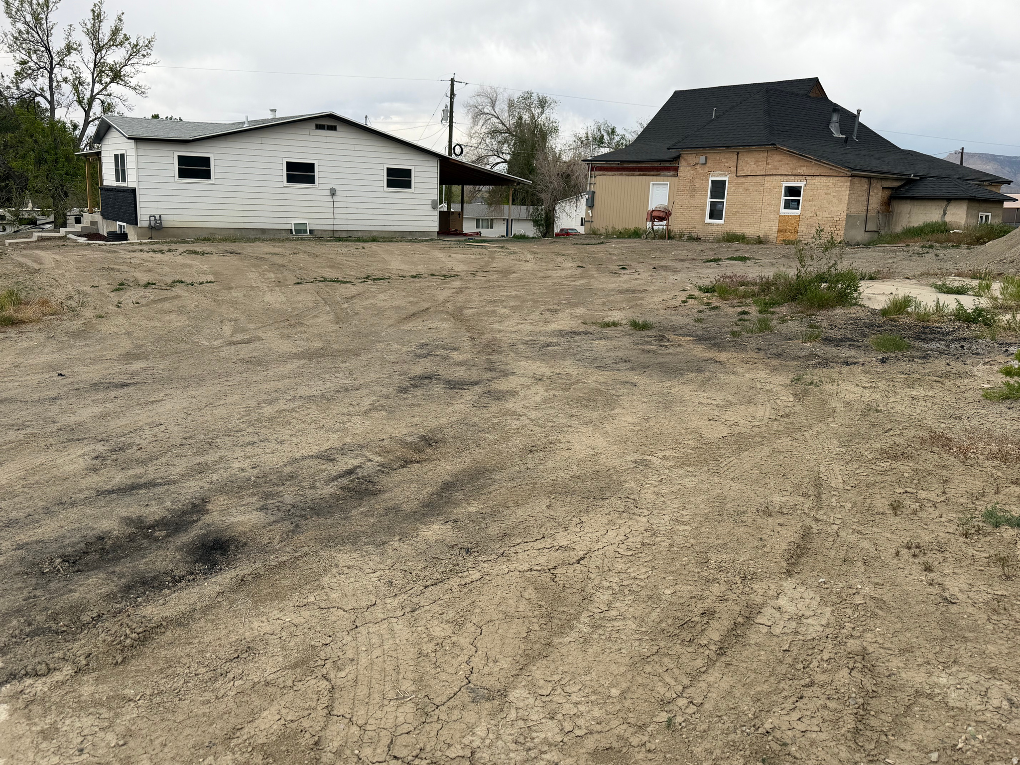 main property photo 45
