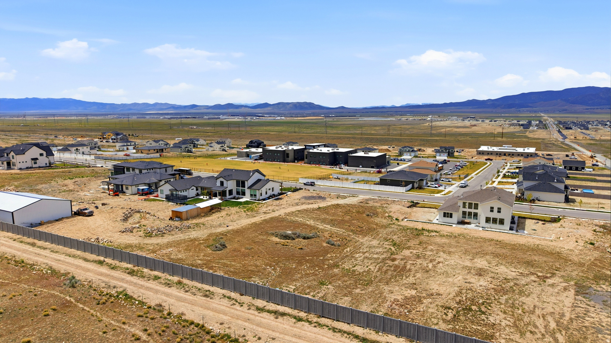 main property photo 16