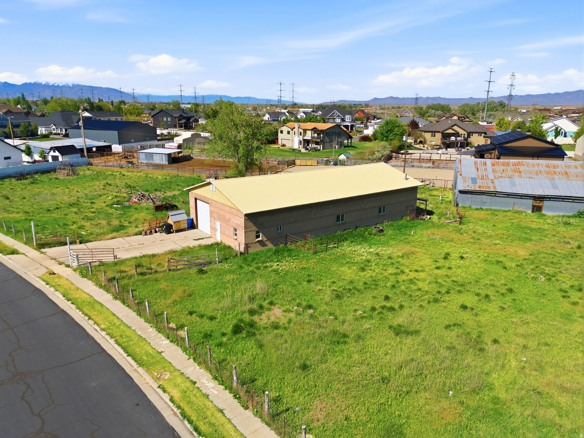 main property photo 11