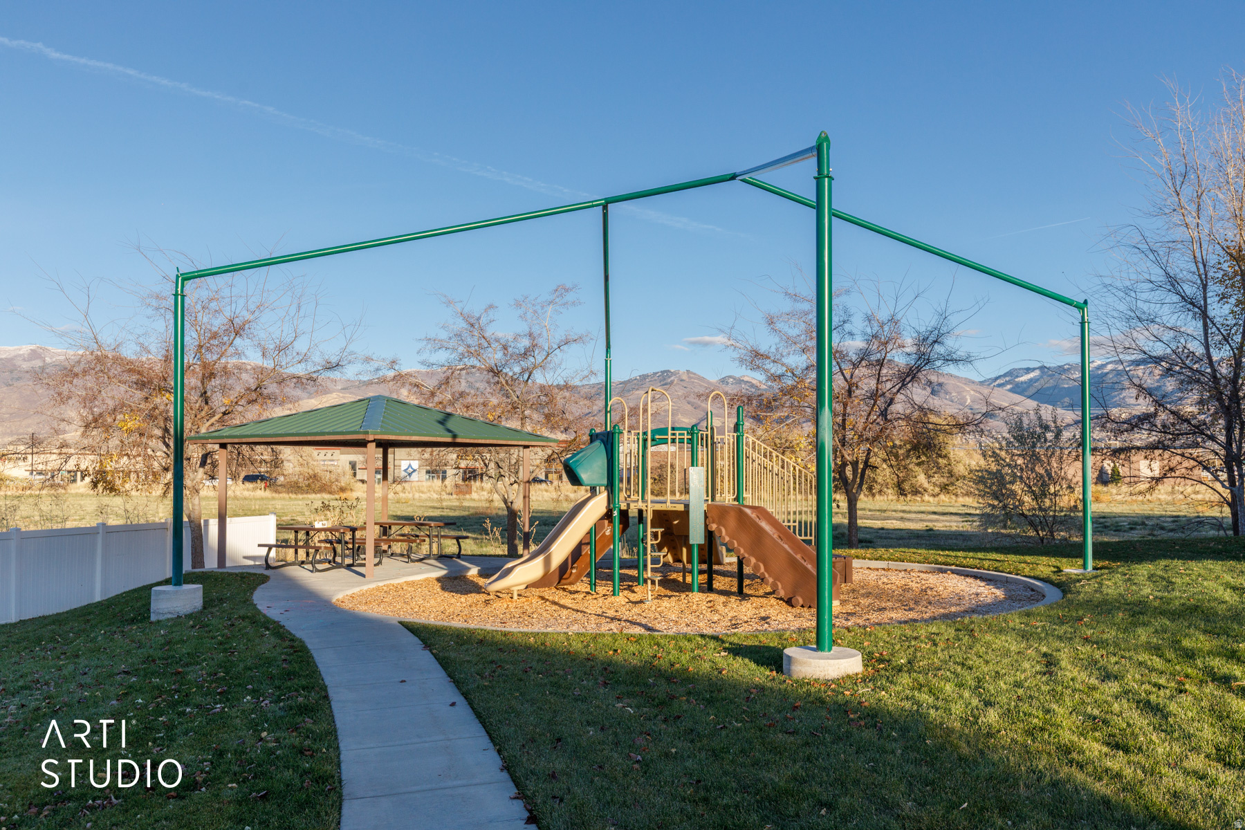main property photo 35