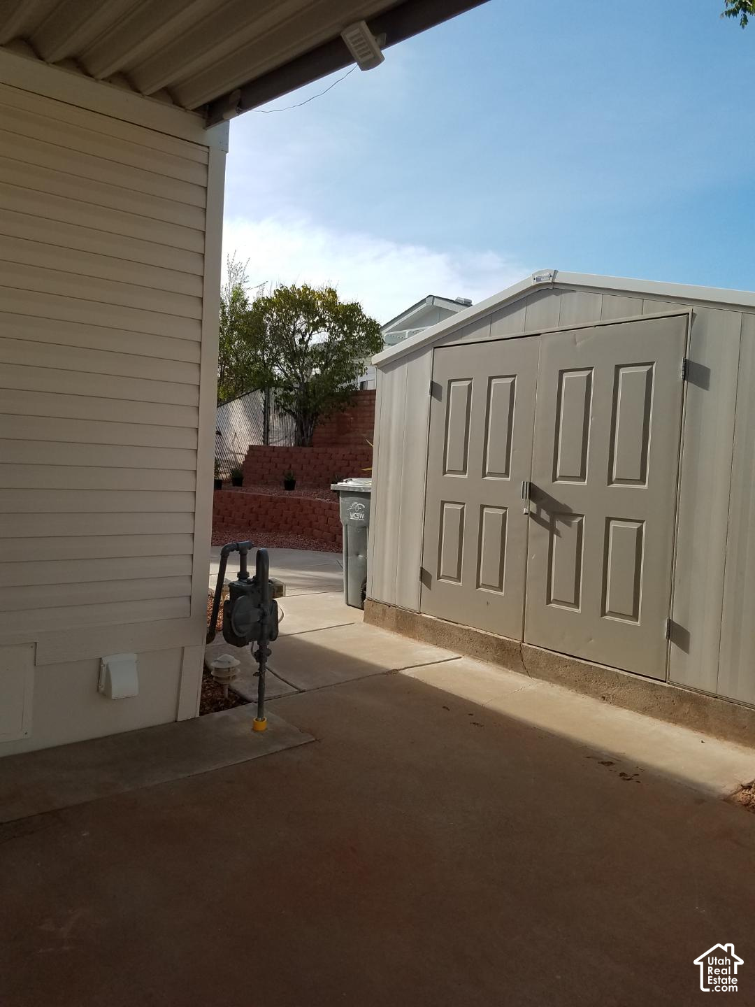 main property photo 17
