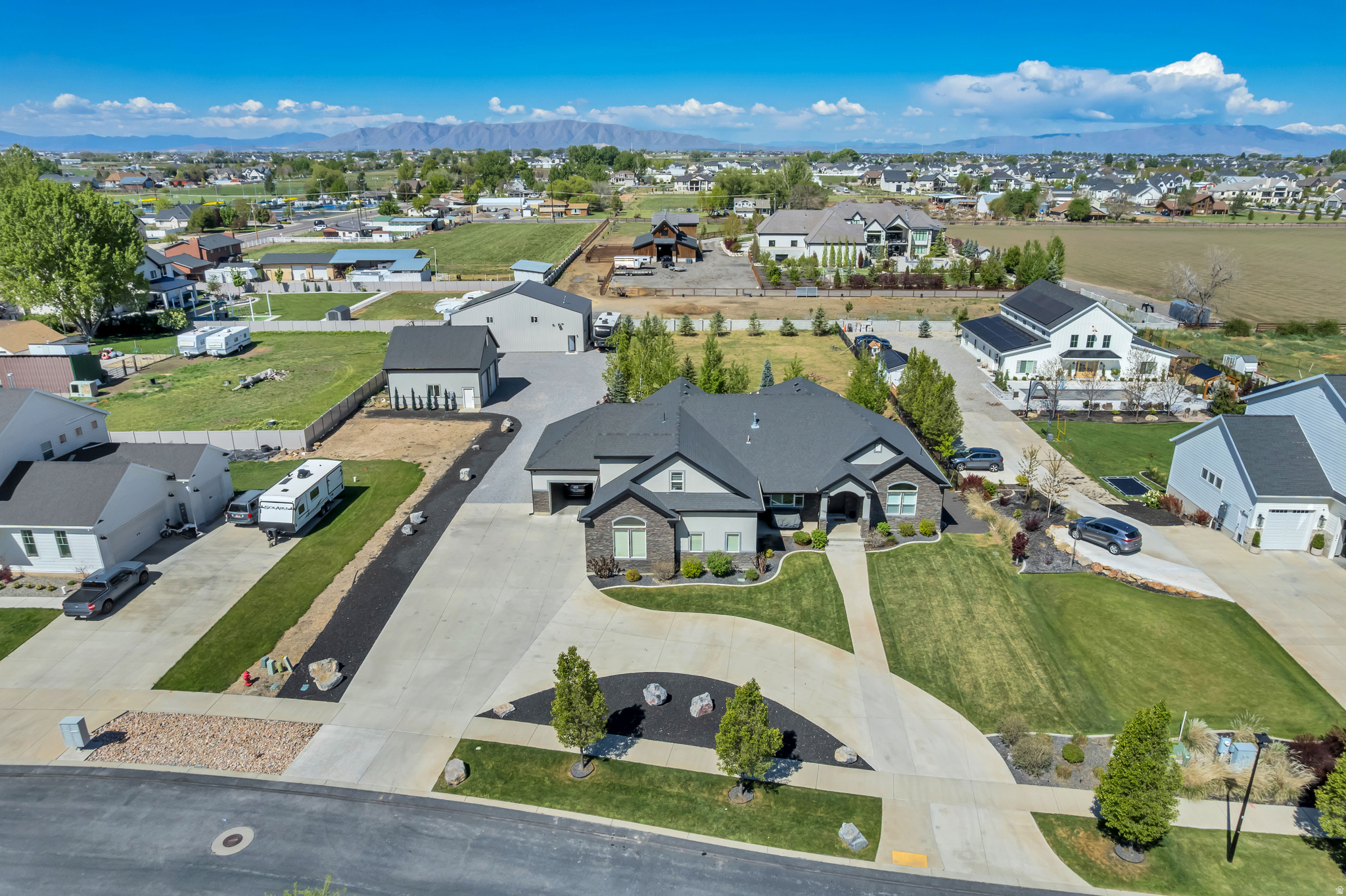 main property photo 45