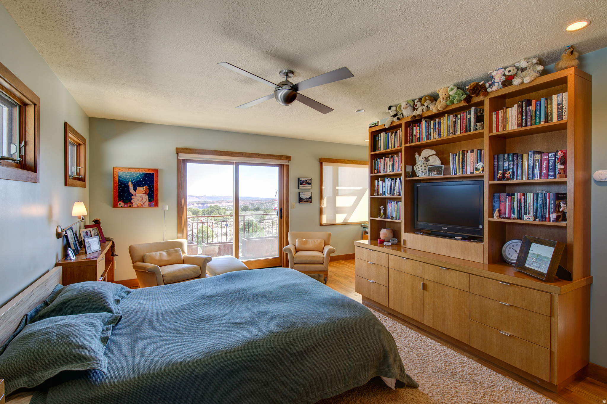 main property photo 25