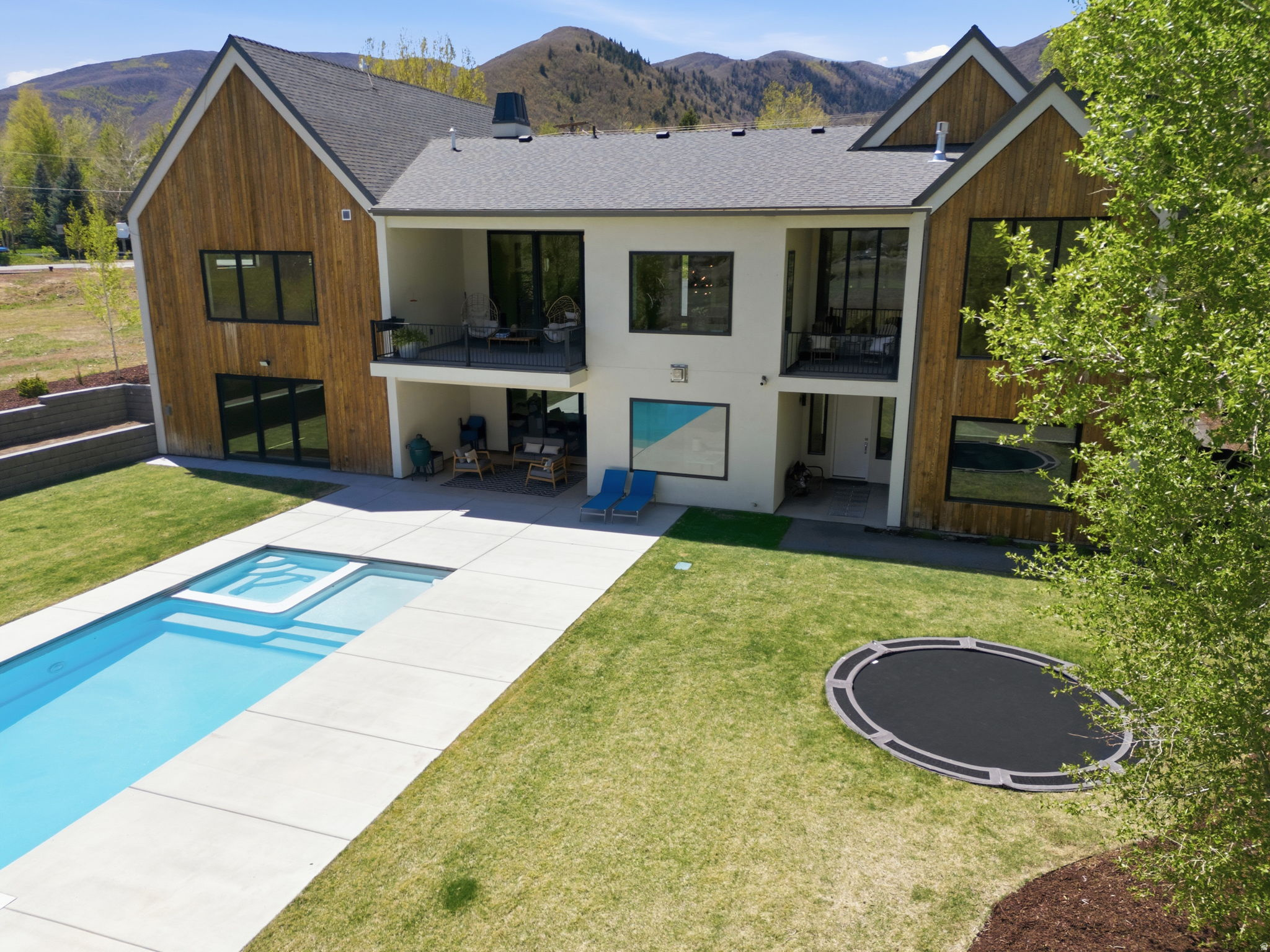main property photo 56