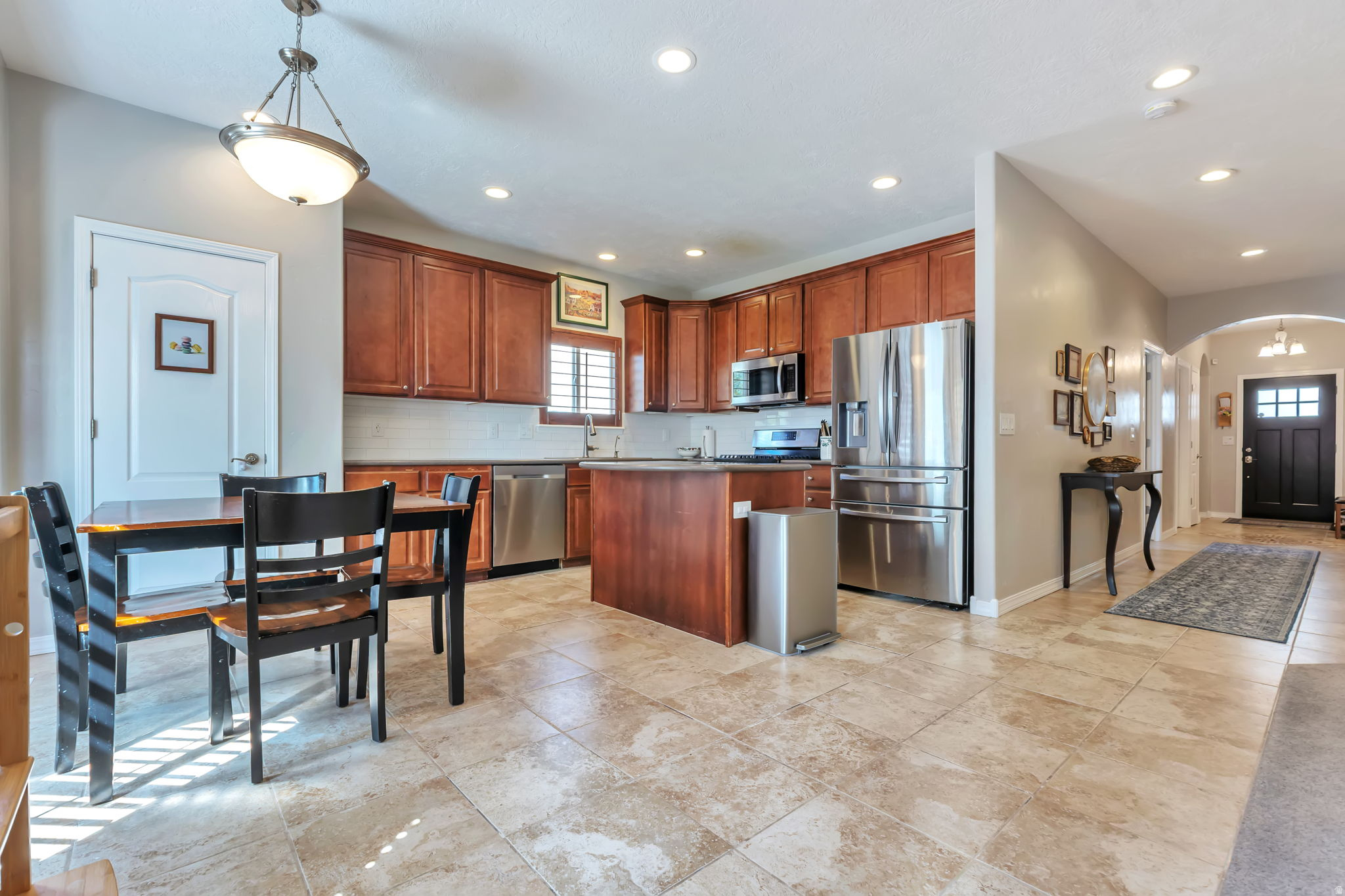main property photo 5
