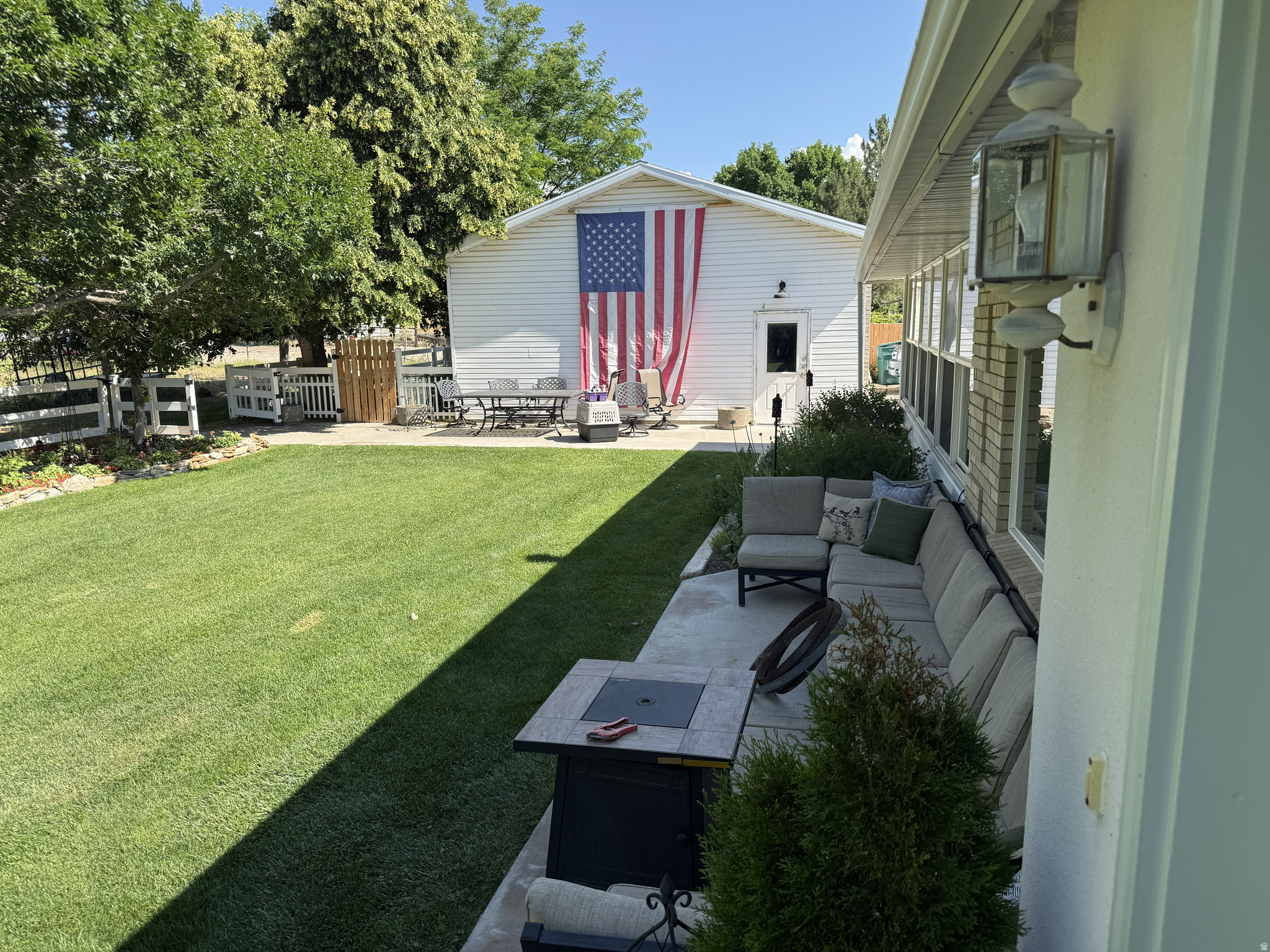 main property photo 32