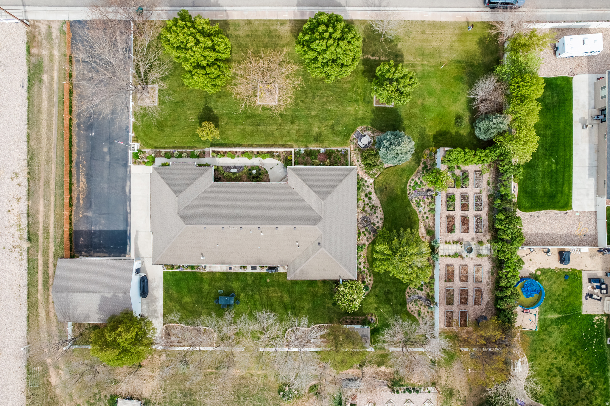 main property photo 60