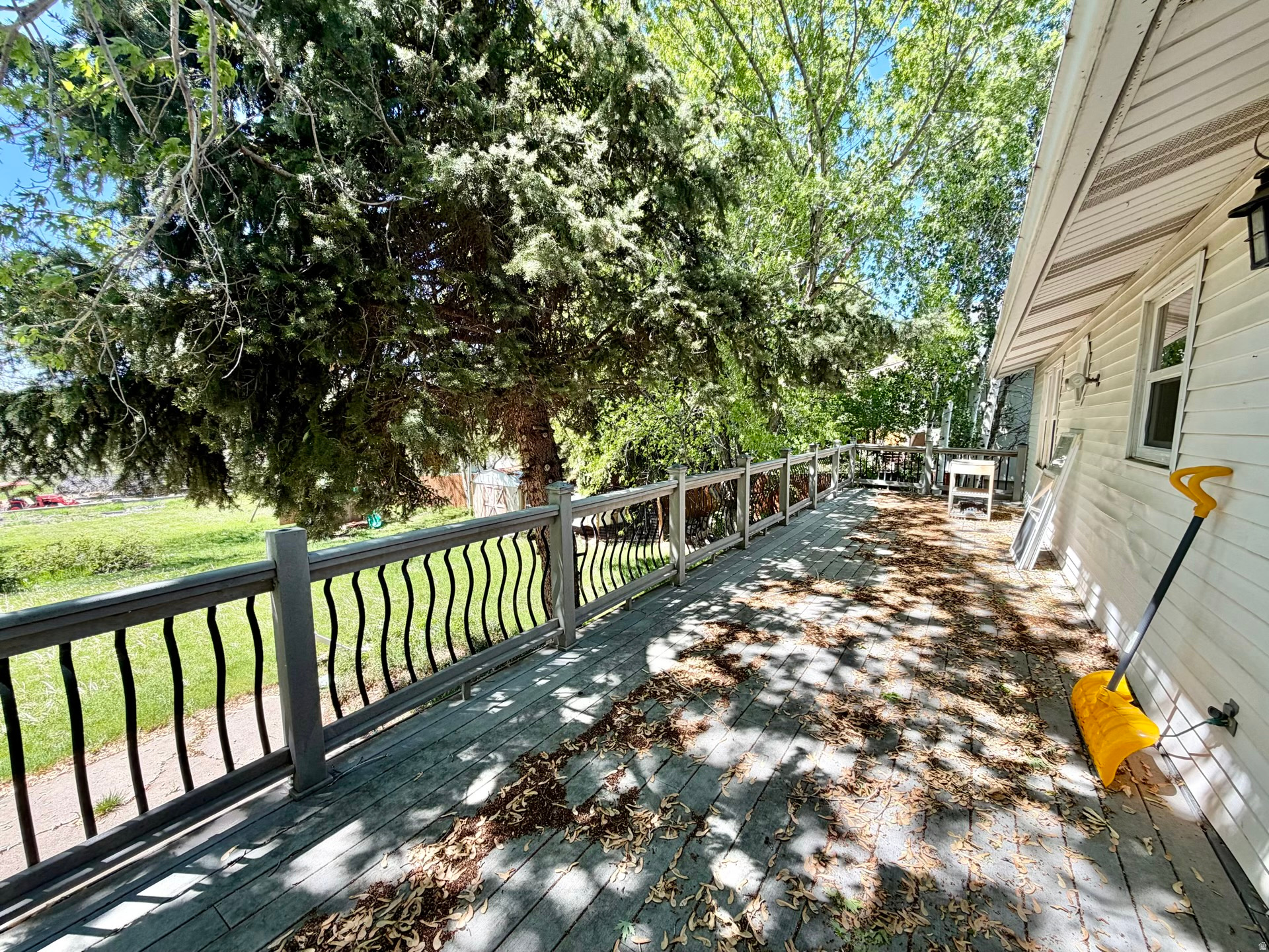 main property photo 16