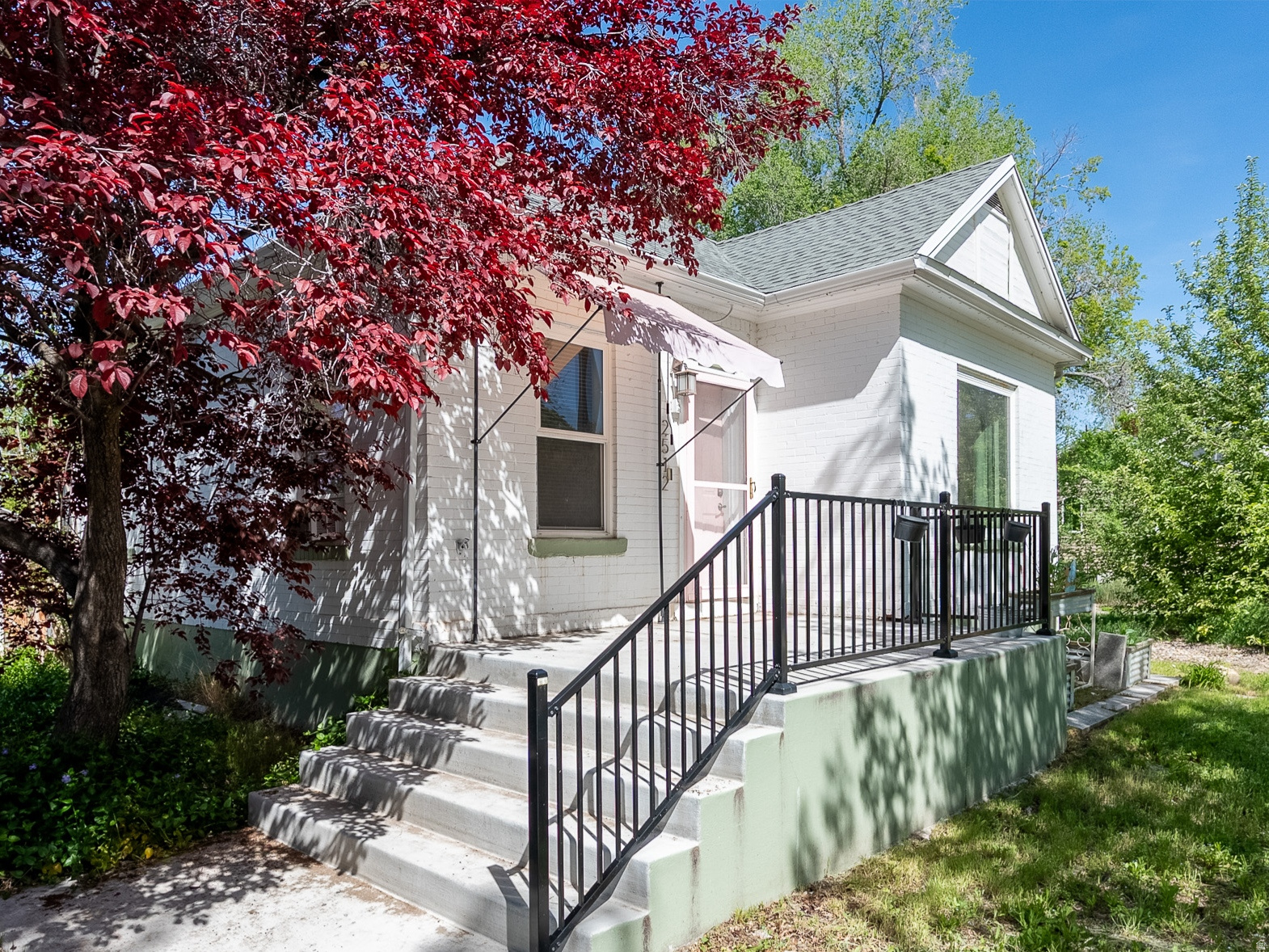 main property photo 22