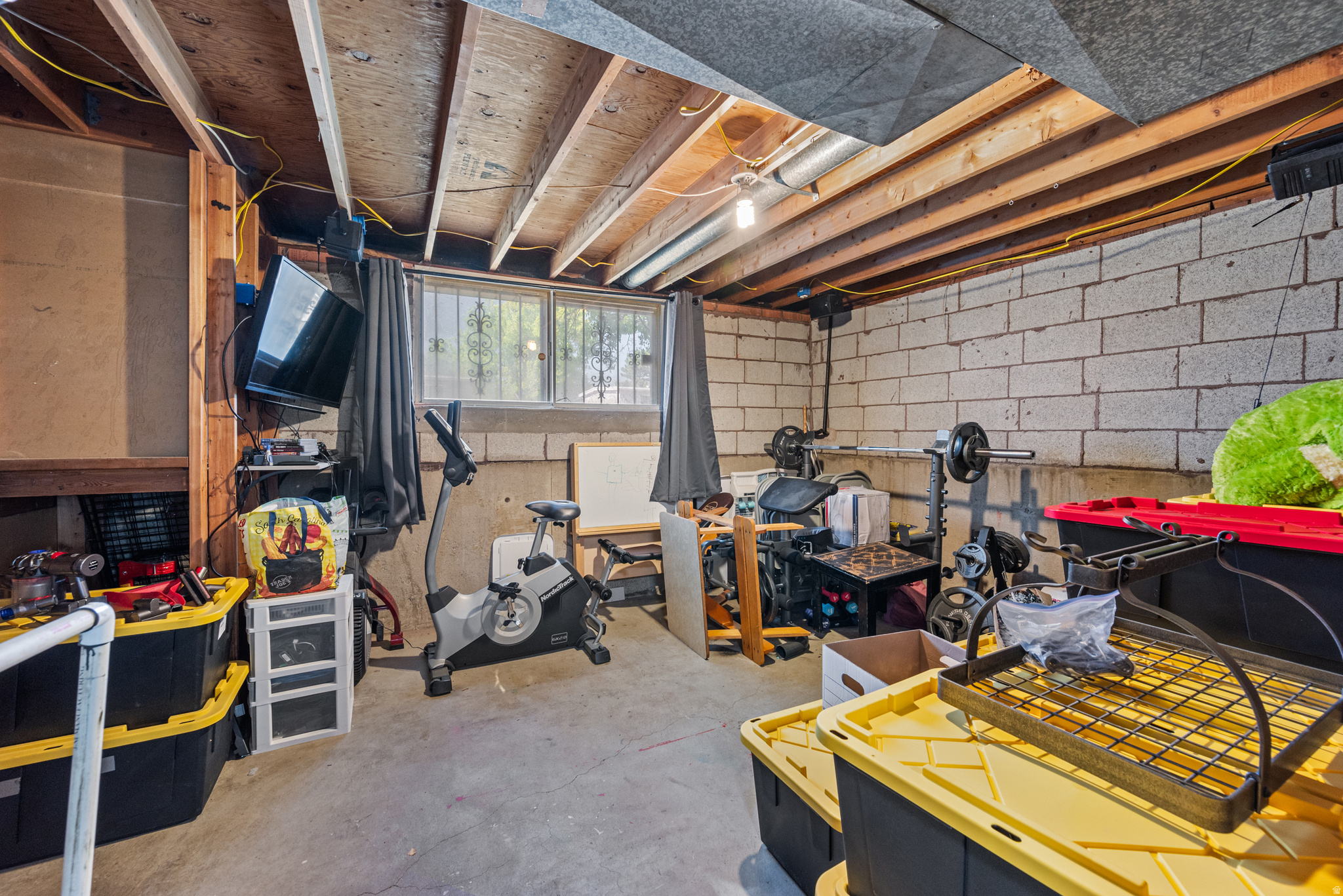 main property photo 14