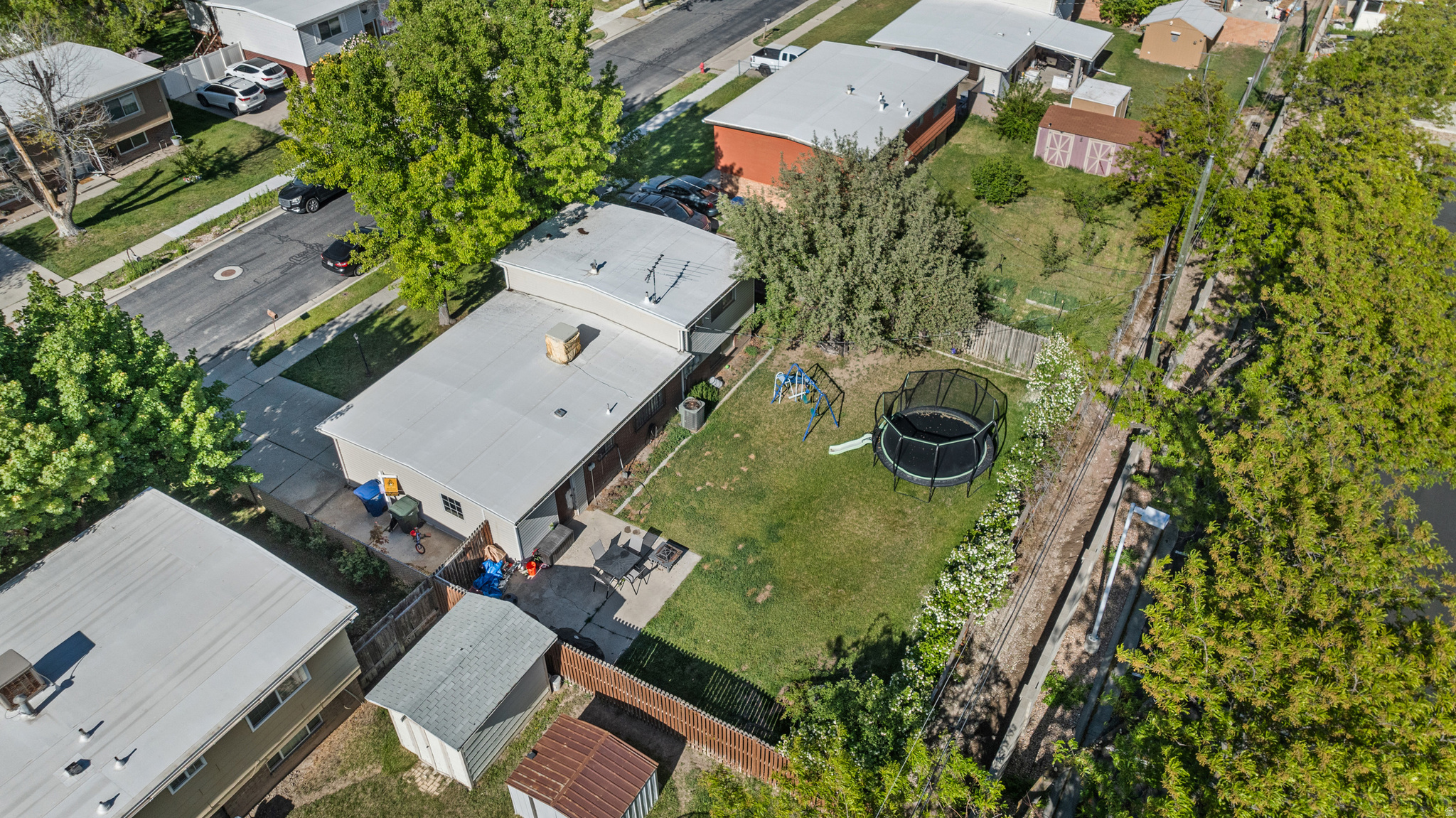 main property photo 19
