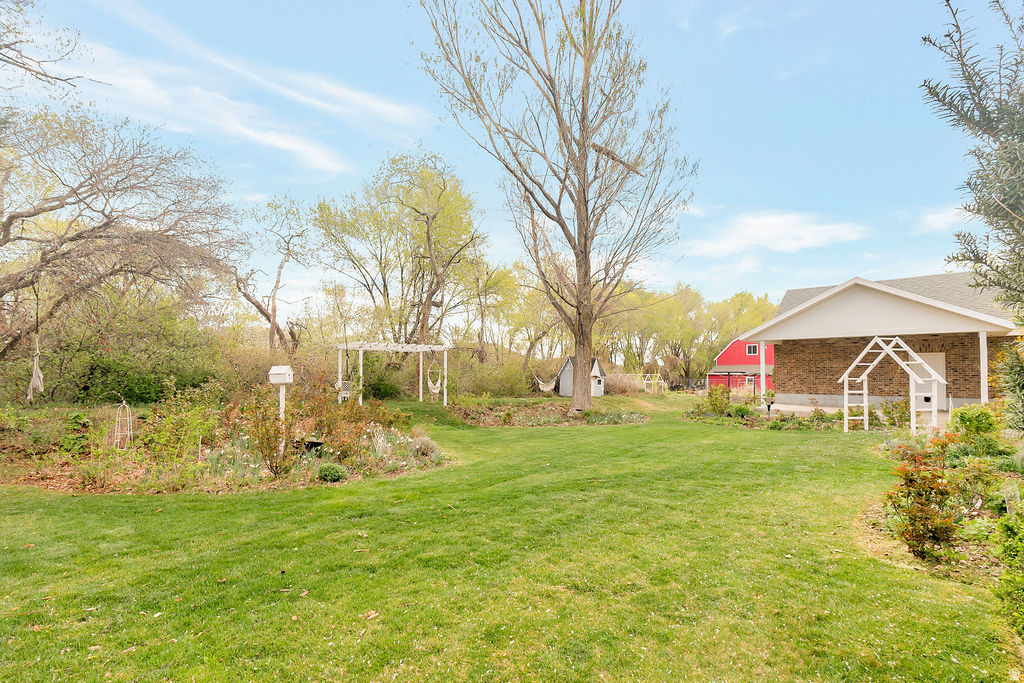 main property photo 59