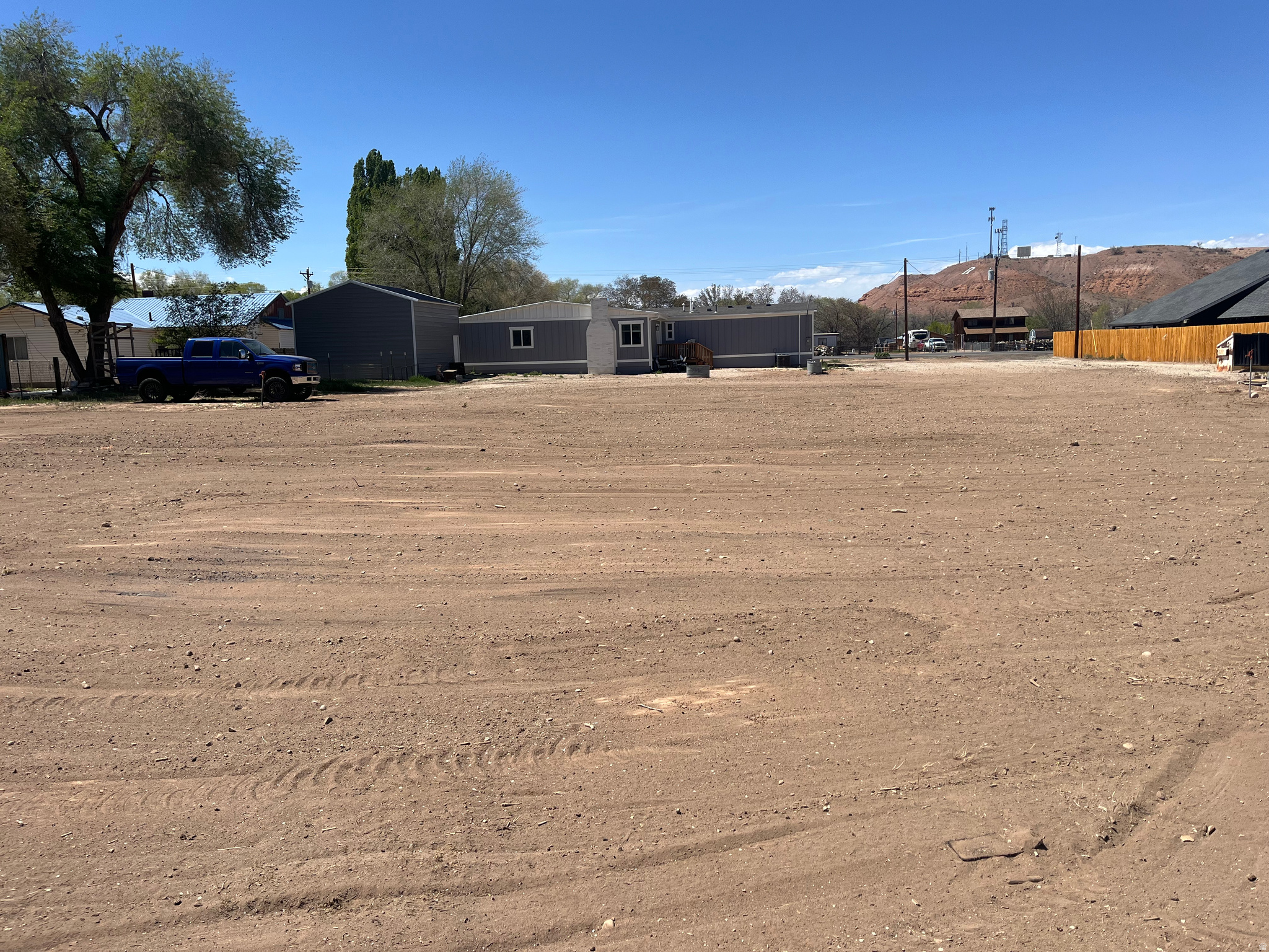 main property photo 11