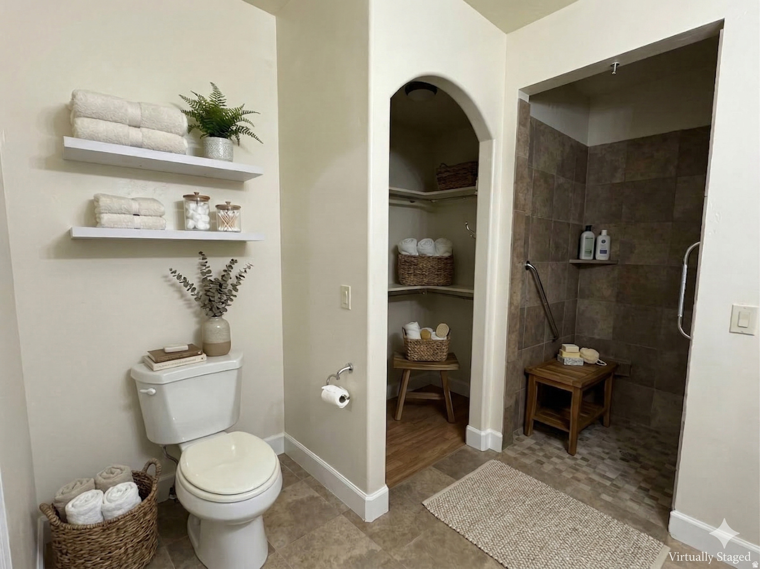 main property photo 14