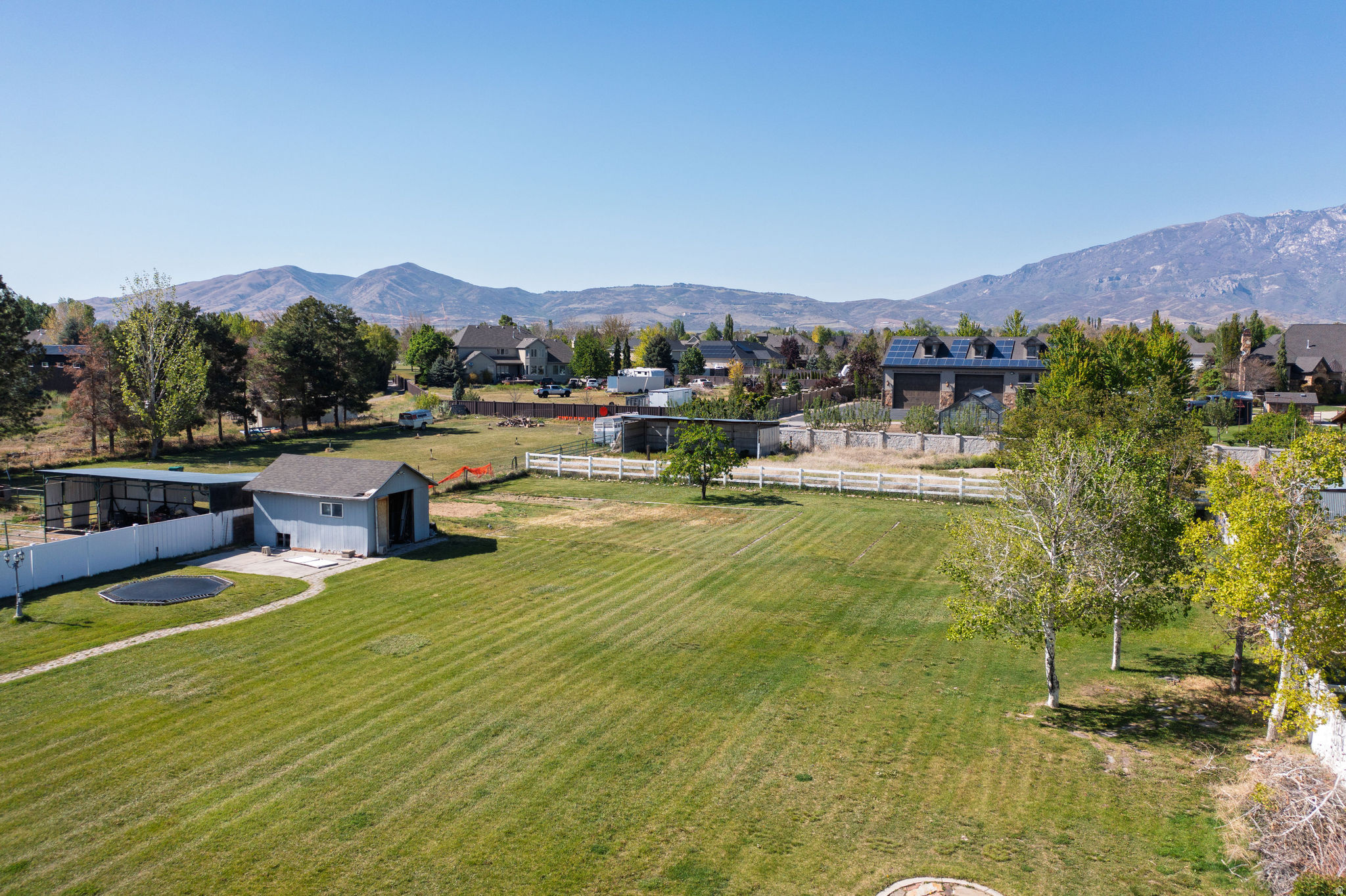 main property photo 17