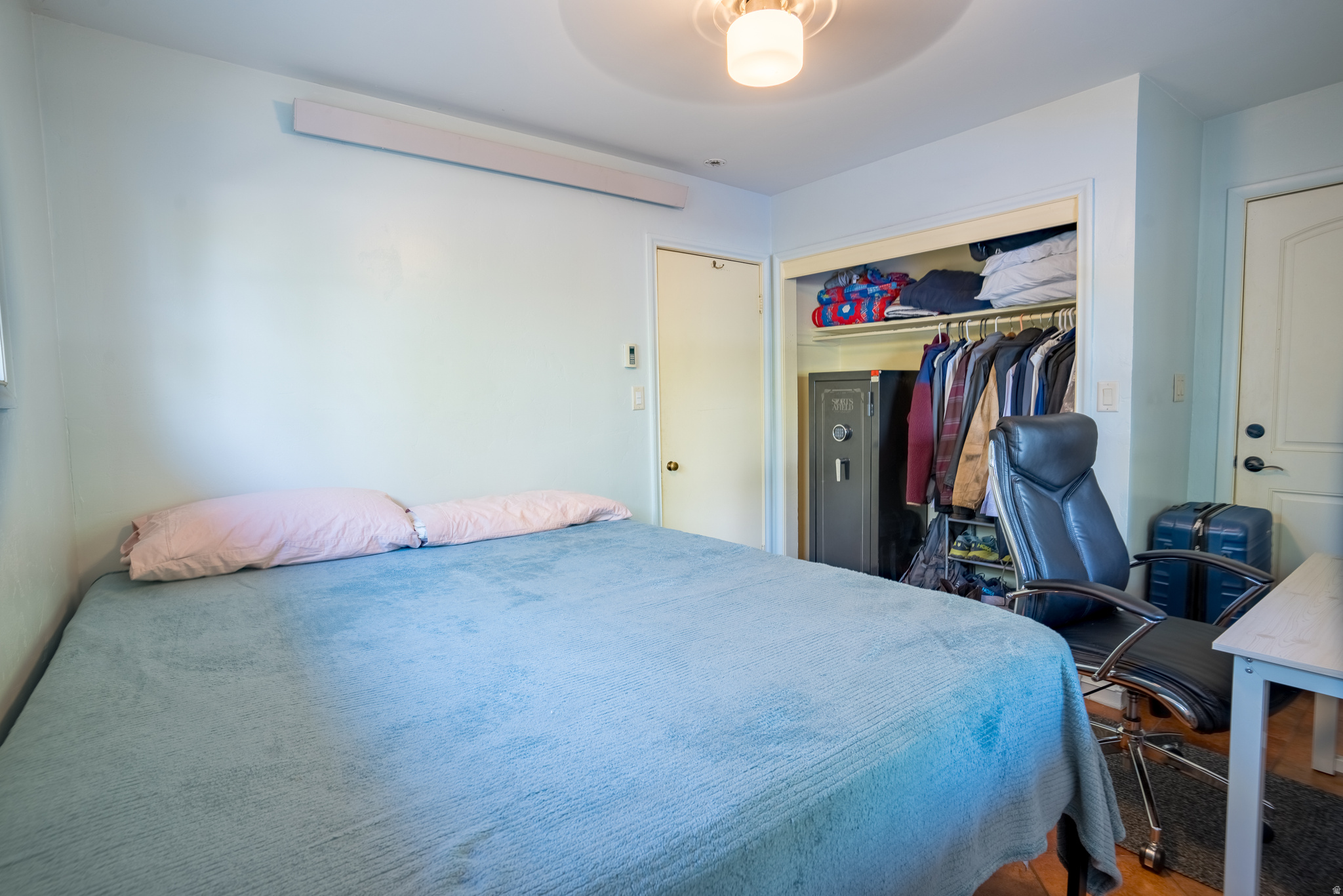 main property photo 13