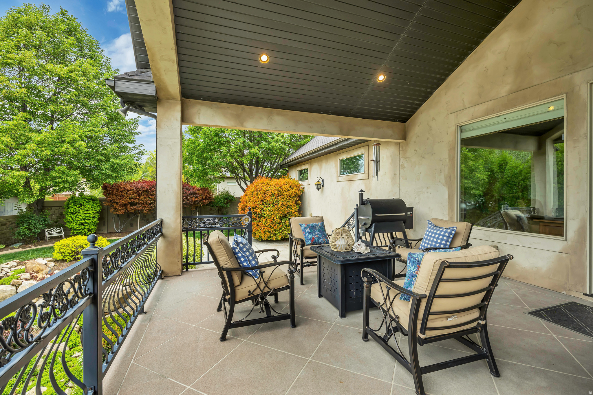 main property photo 15