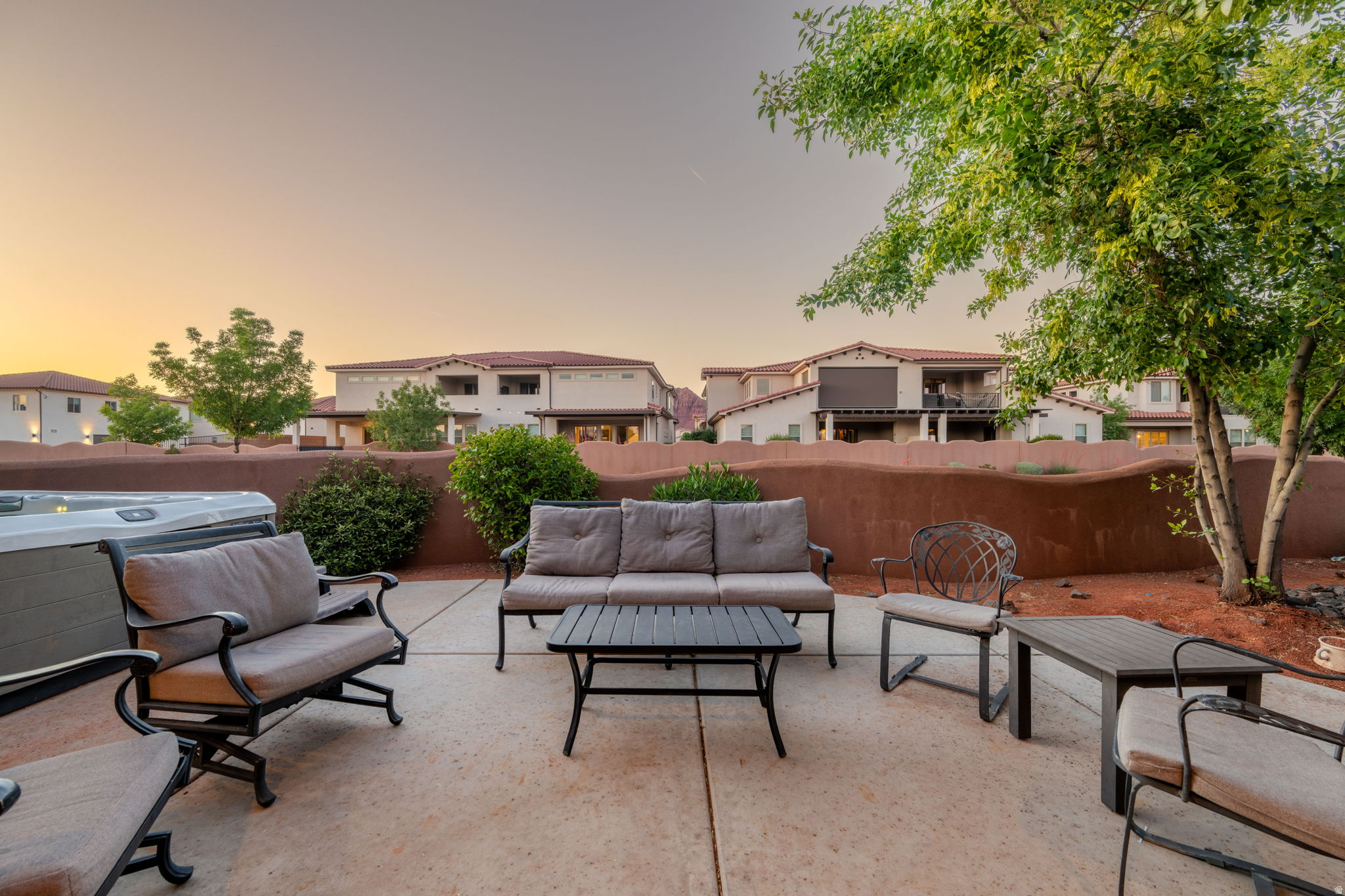 main property photo 17
