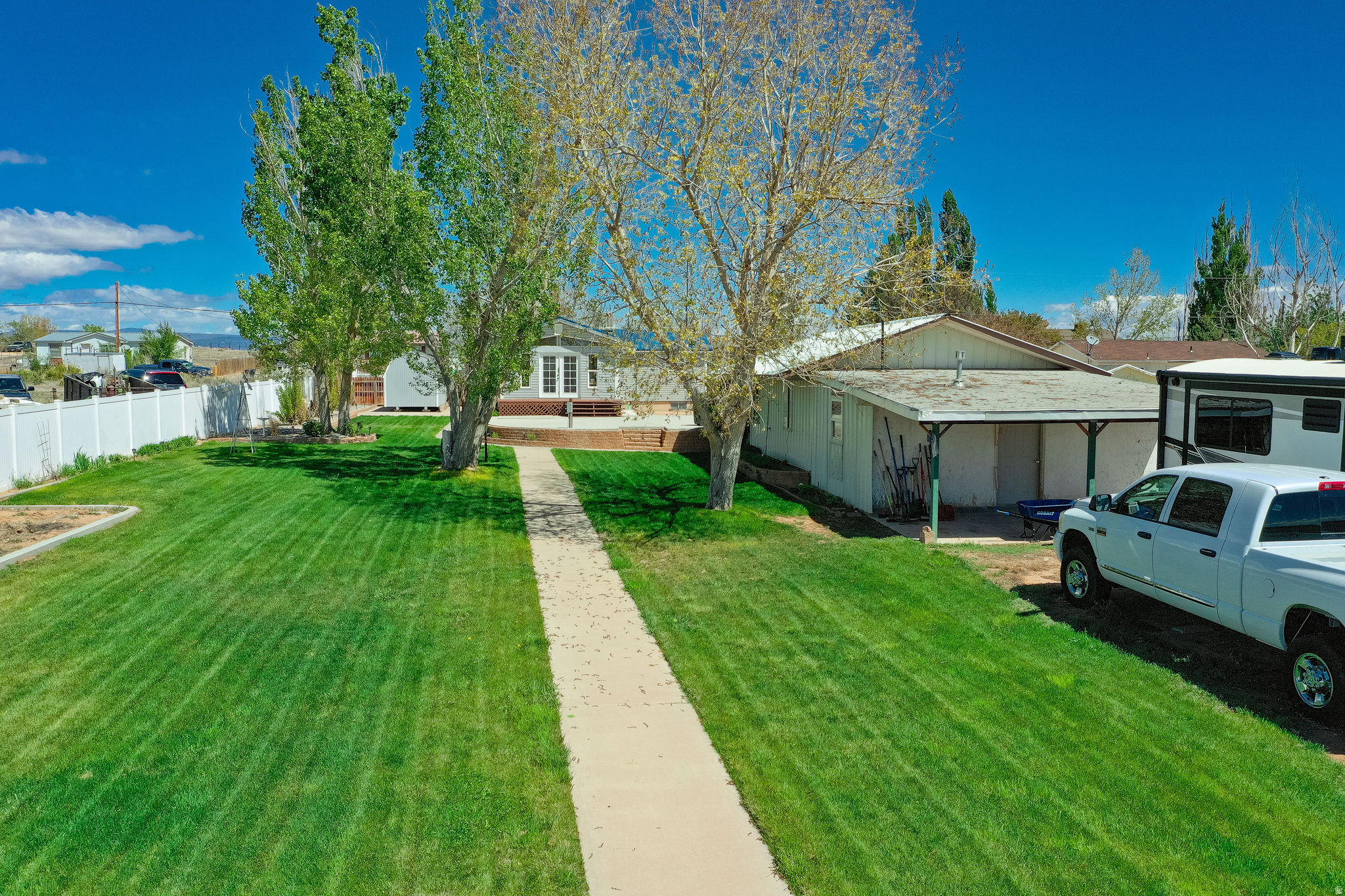 main property photo 35