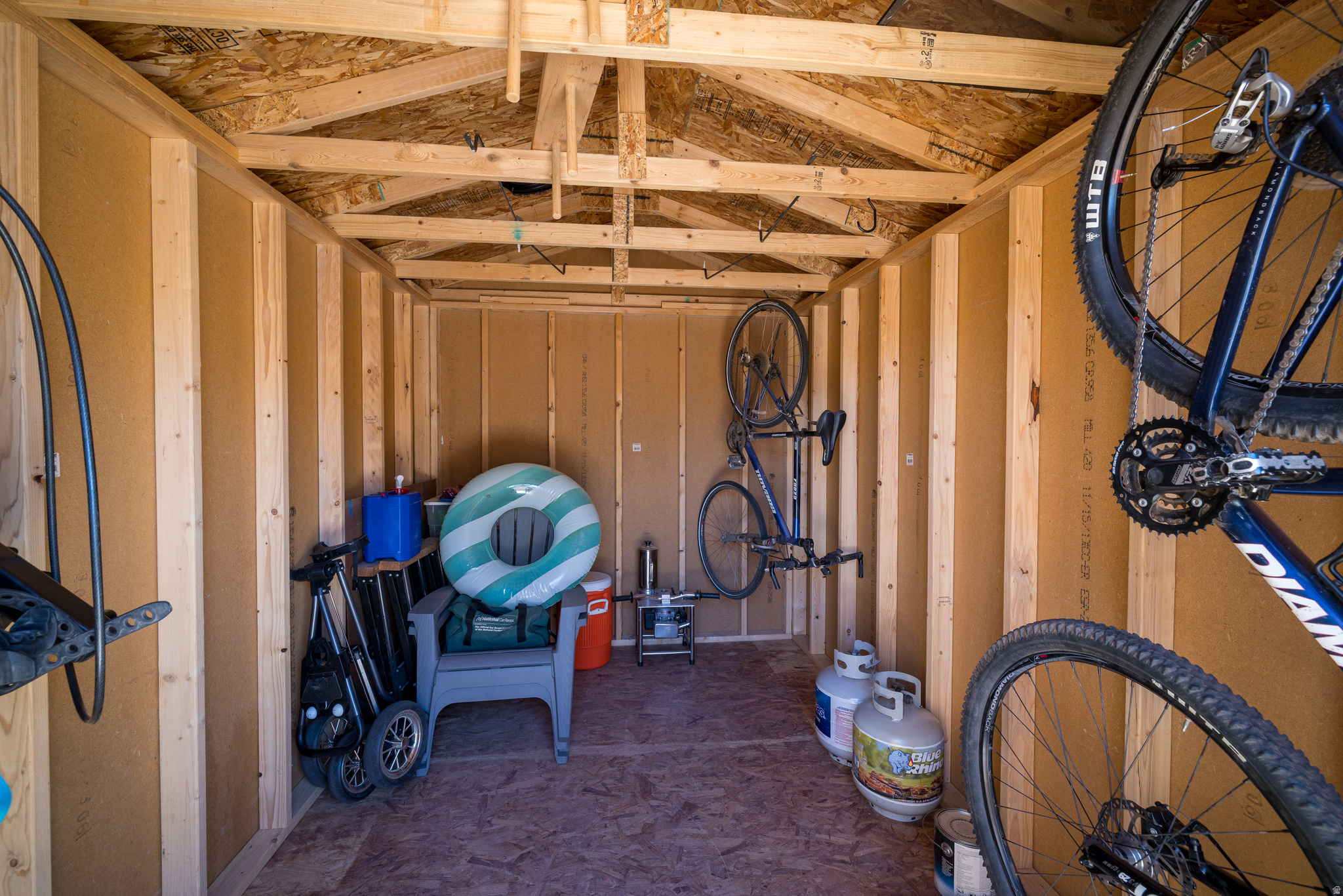 main property photo 31