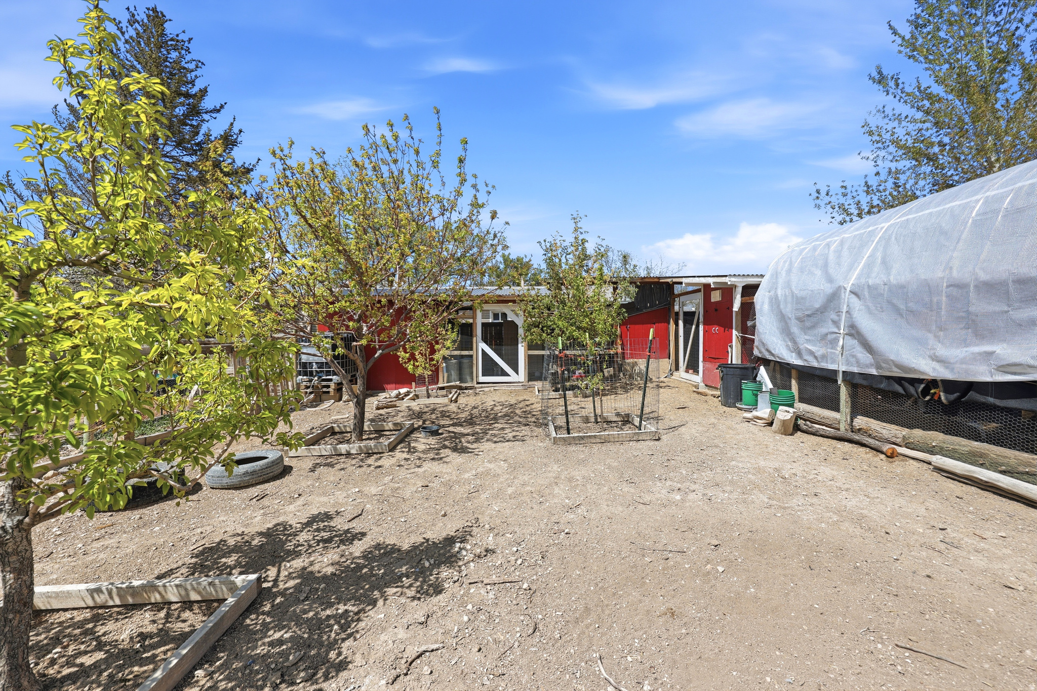 main property photo 27