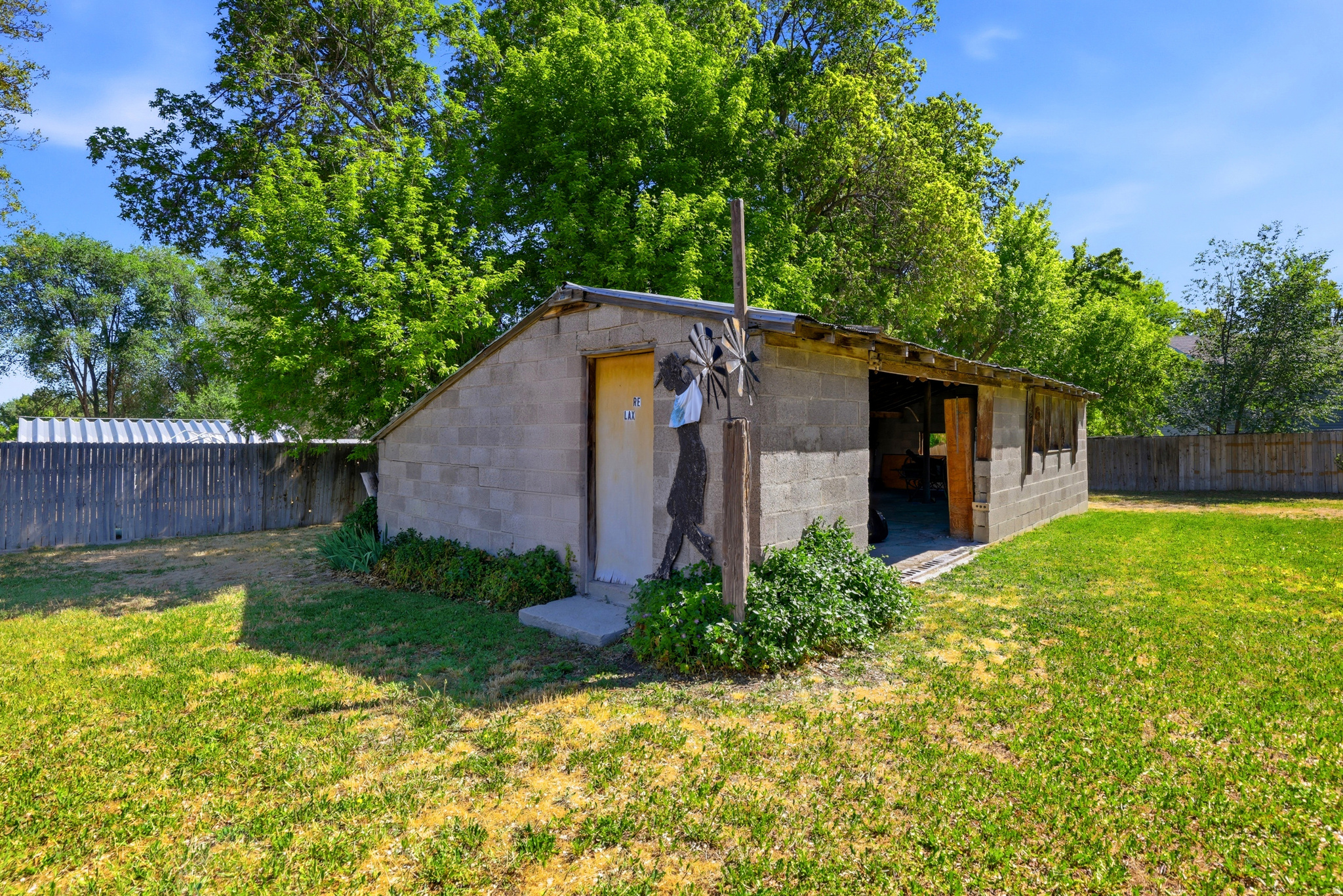 main property photo 12