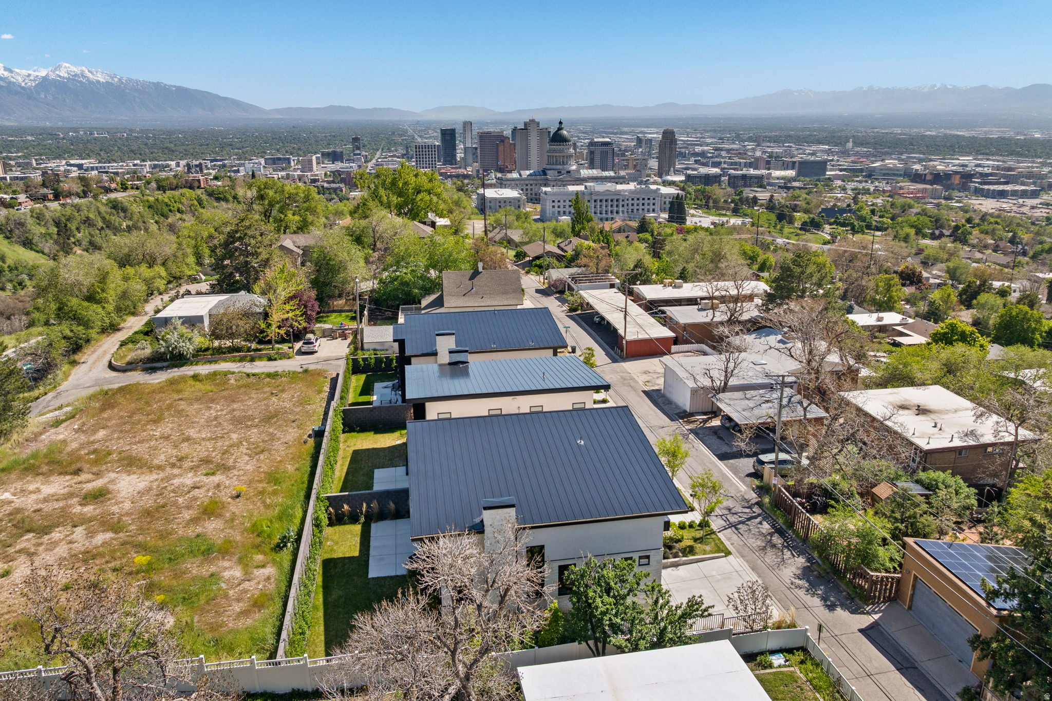 main property photo 43