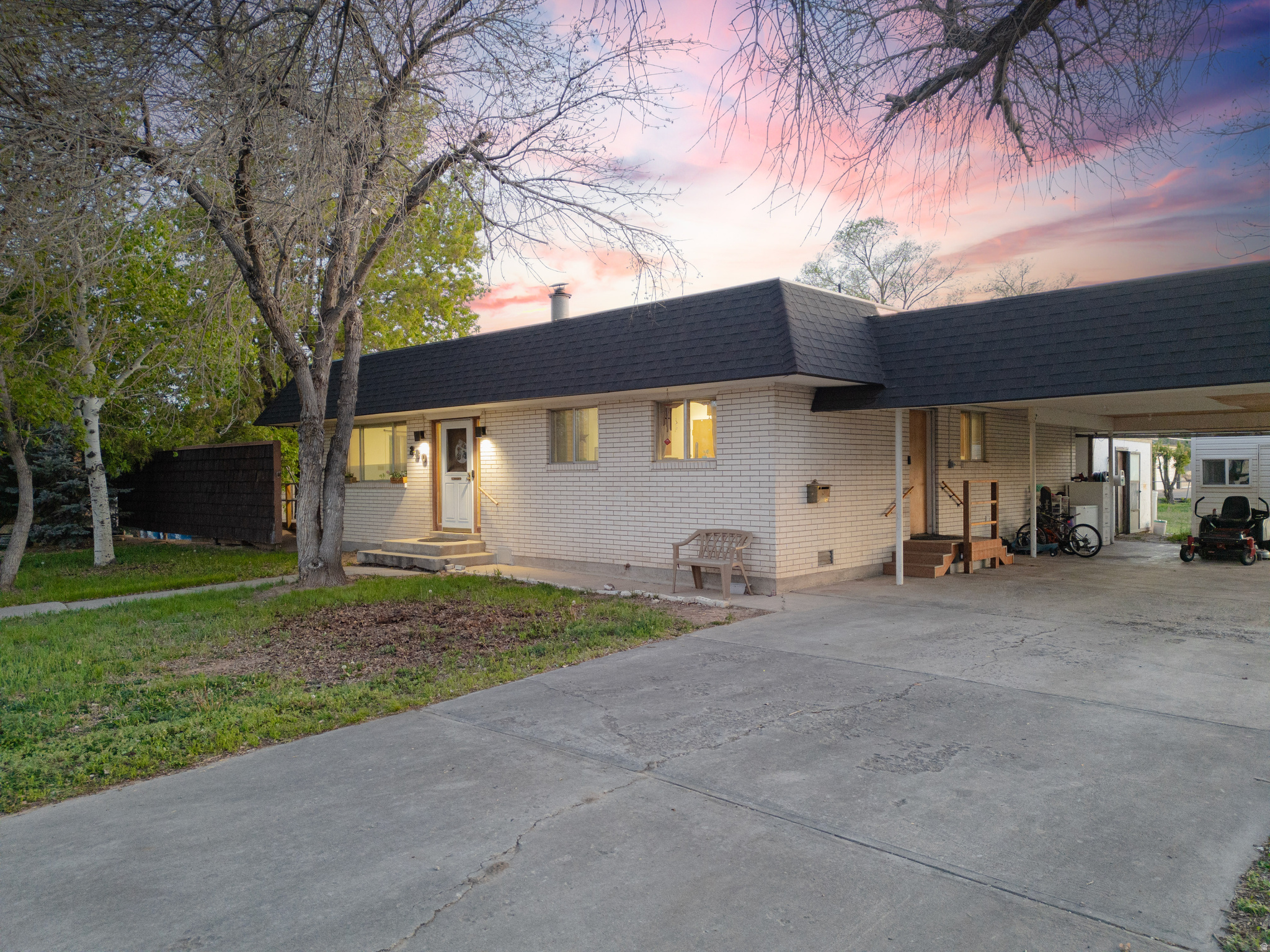 main property photo 28